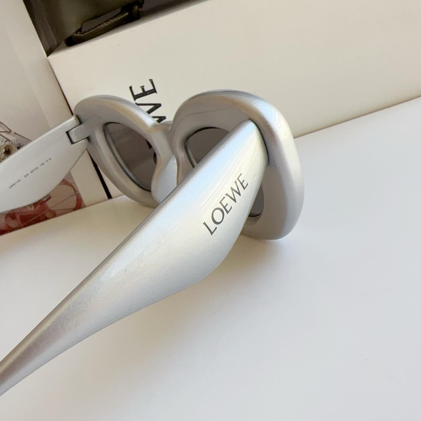 Loewe LW40100l Sunglasses  - DesignerGu