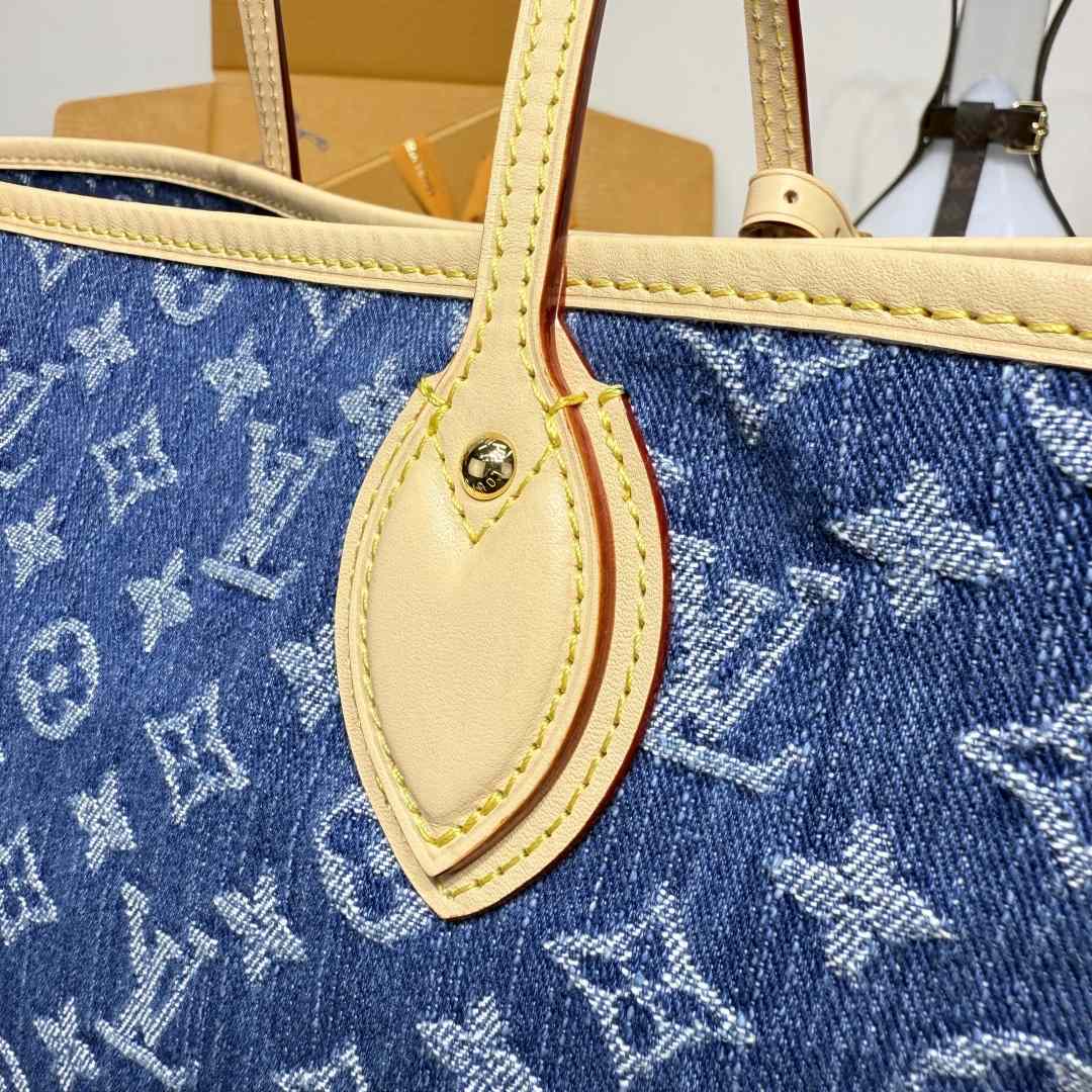 Louis Vuitton Neverfull MM   M13192 - DesignerGu