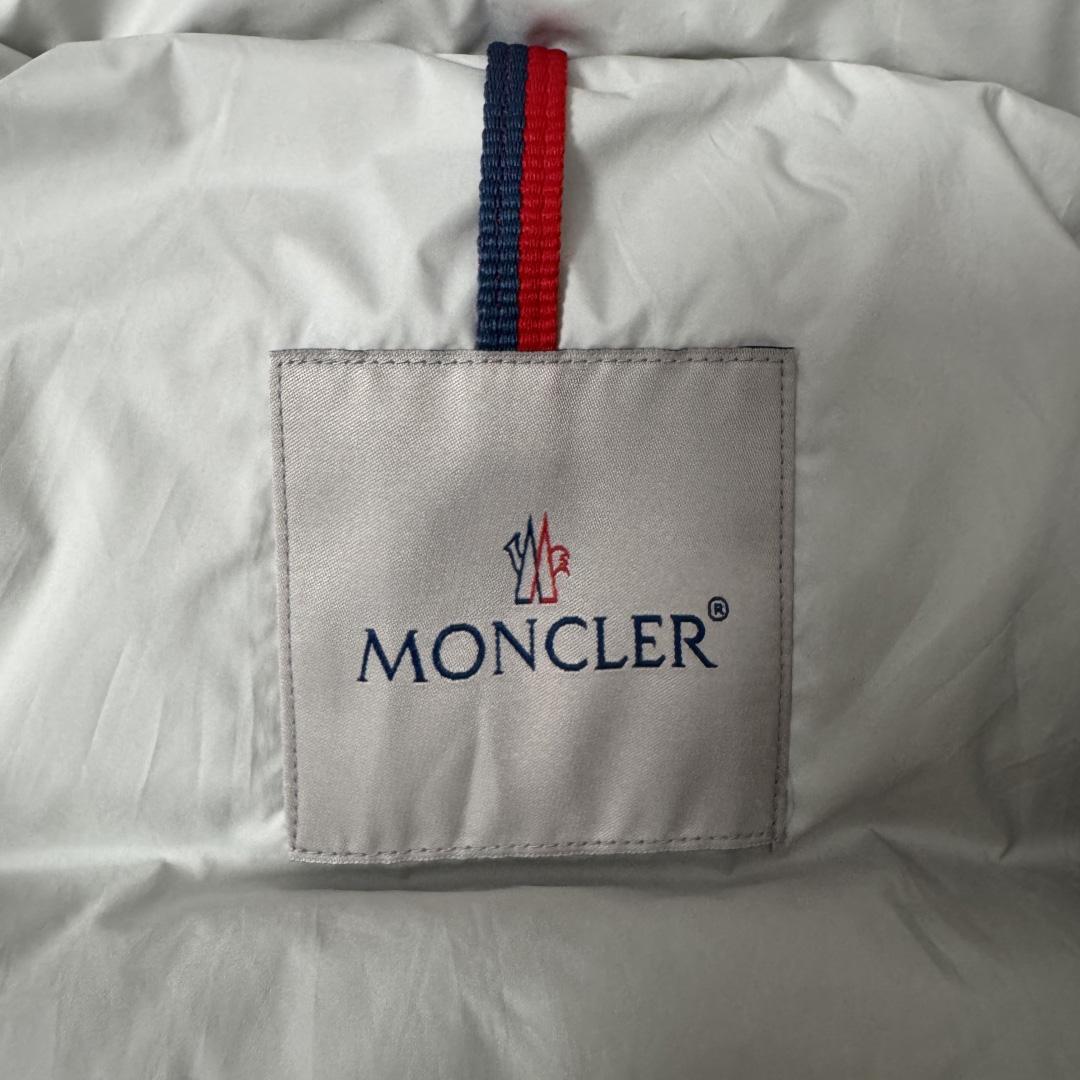 Moncler Maya 70 Hooded Short Down Jacket - DesignerGu