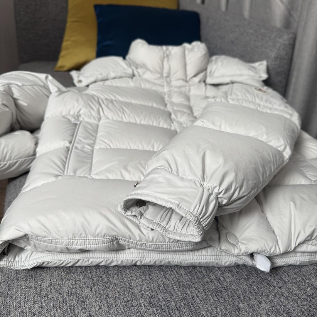 Moncler Maya 70 Hooded Short Down Jacket - DesignerGu