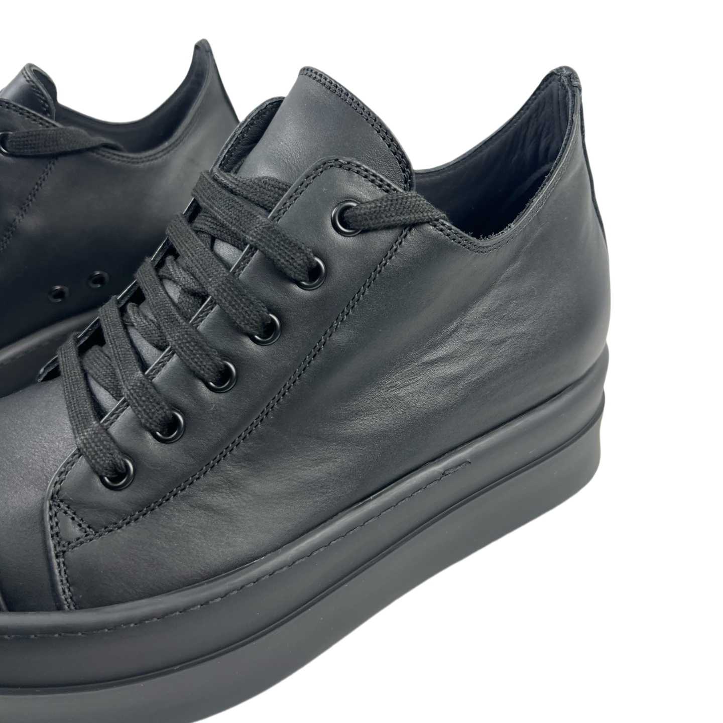 Rick Owens: Black Hollywood Low Sneakers - DesignerGu