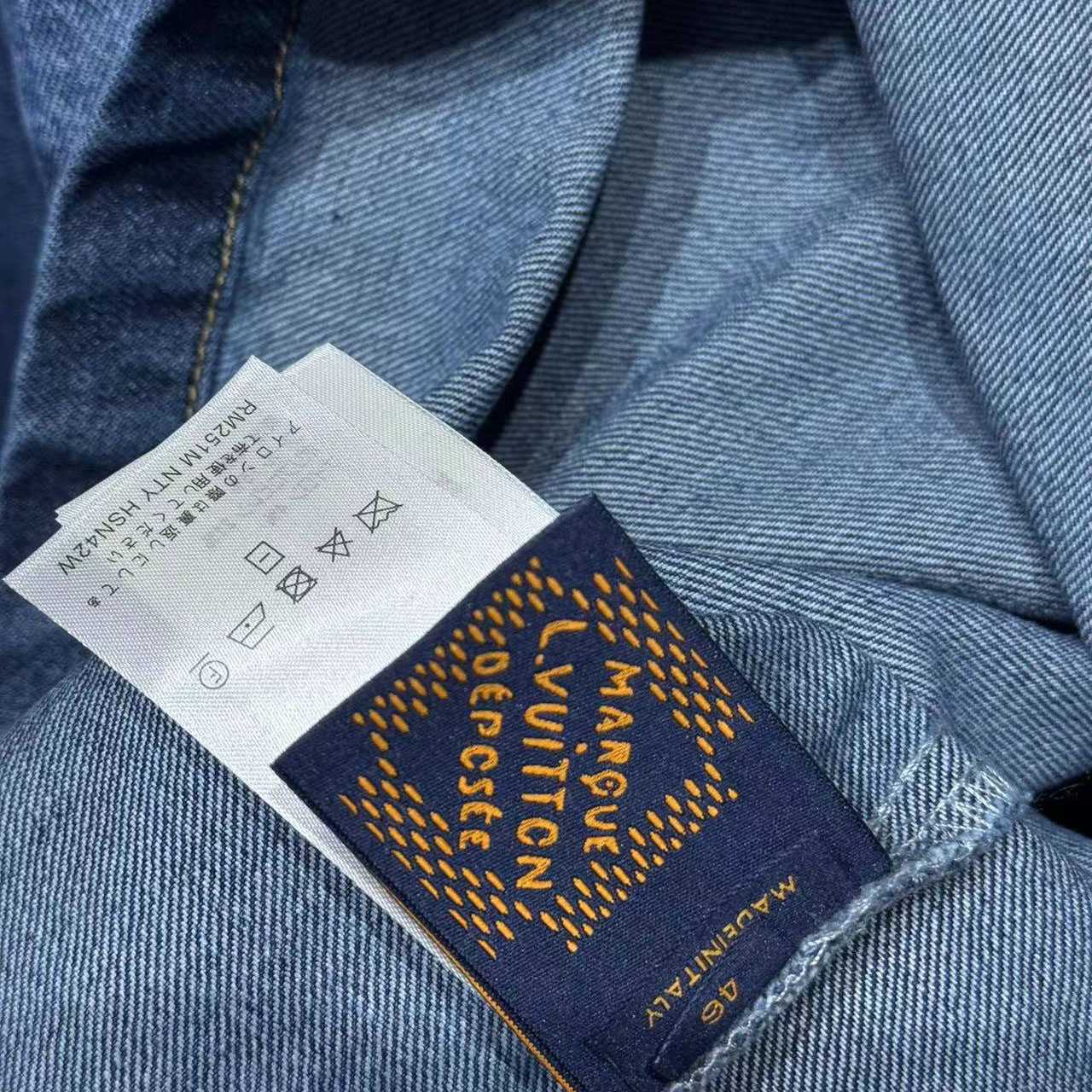 Louis Vuitton Monogram Denim Workwear Overshirt   1AIK79 - DesignerGu