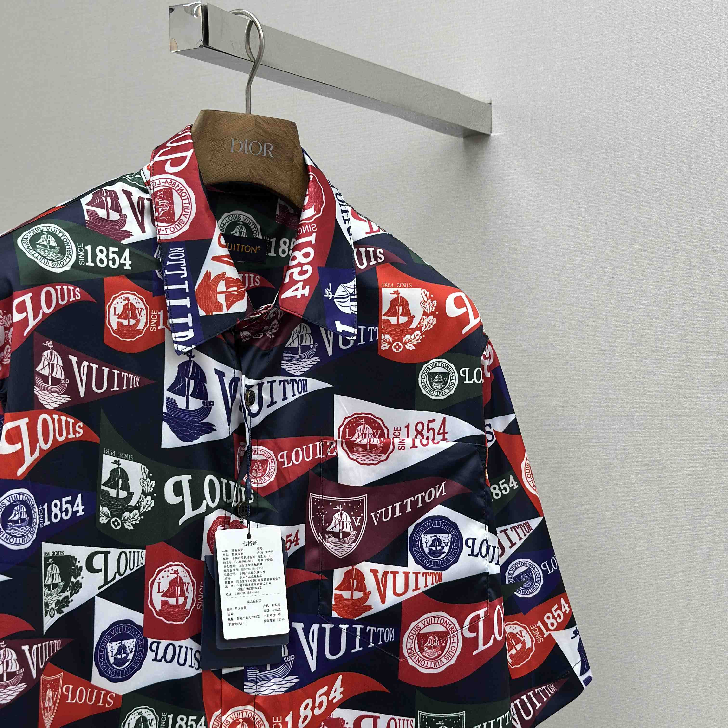 Louis Vuitton Printed Short-Sleeved Silk-Blend Shirt   1AIKBH - DesignerGu