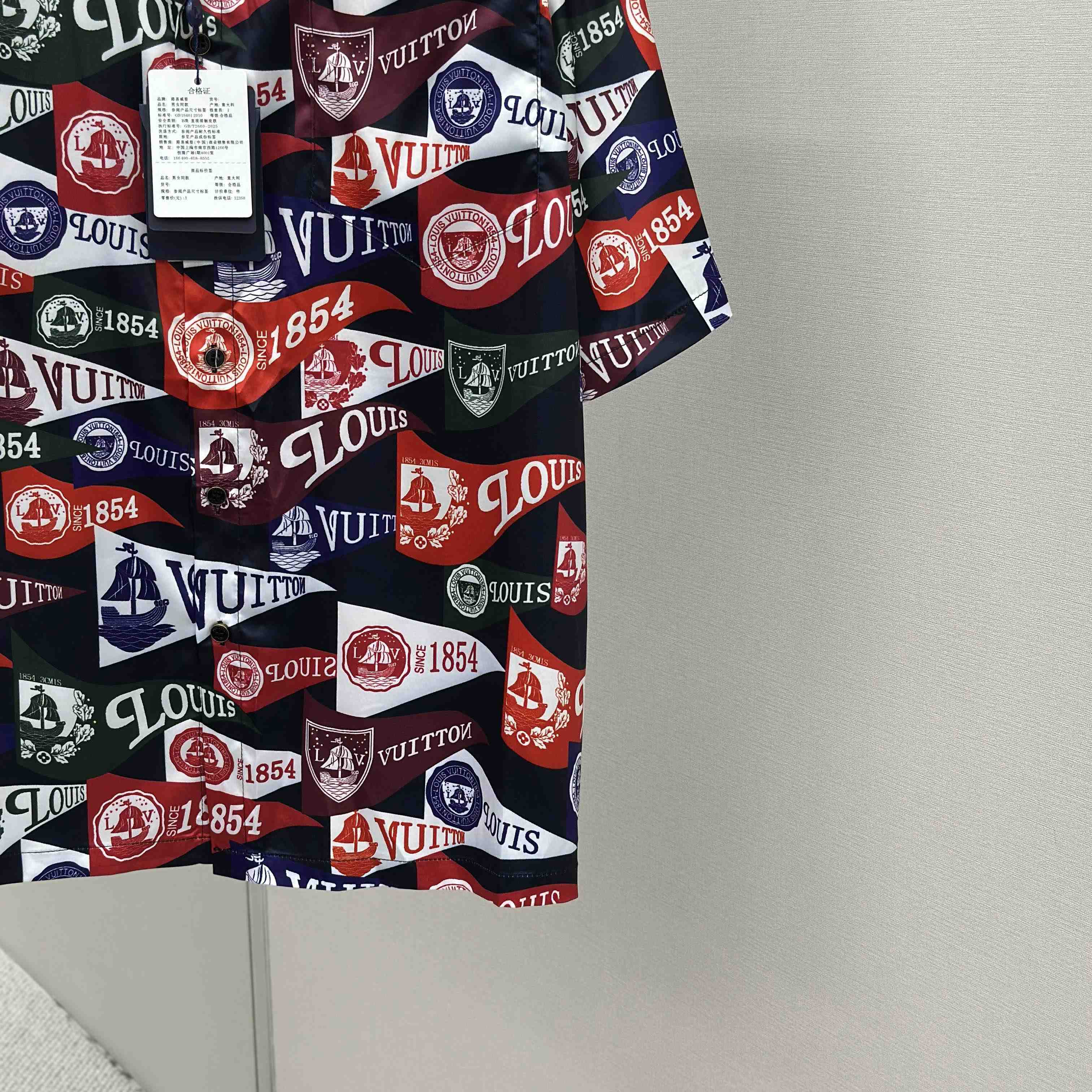 Louis Vuitton Printed Short-Sleeved Silk-Blend Shirt   1AIKBH - DesignerGu