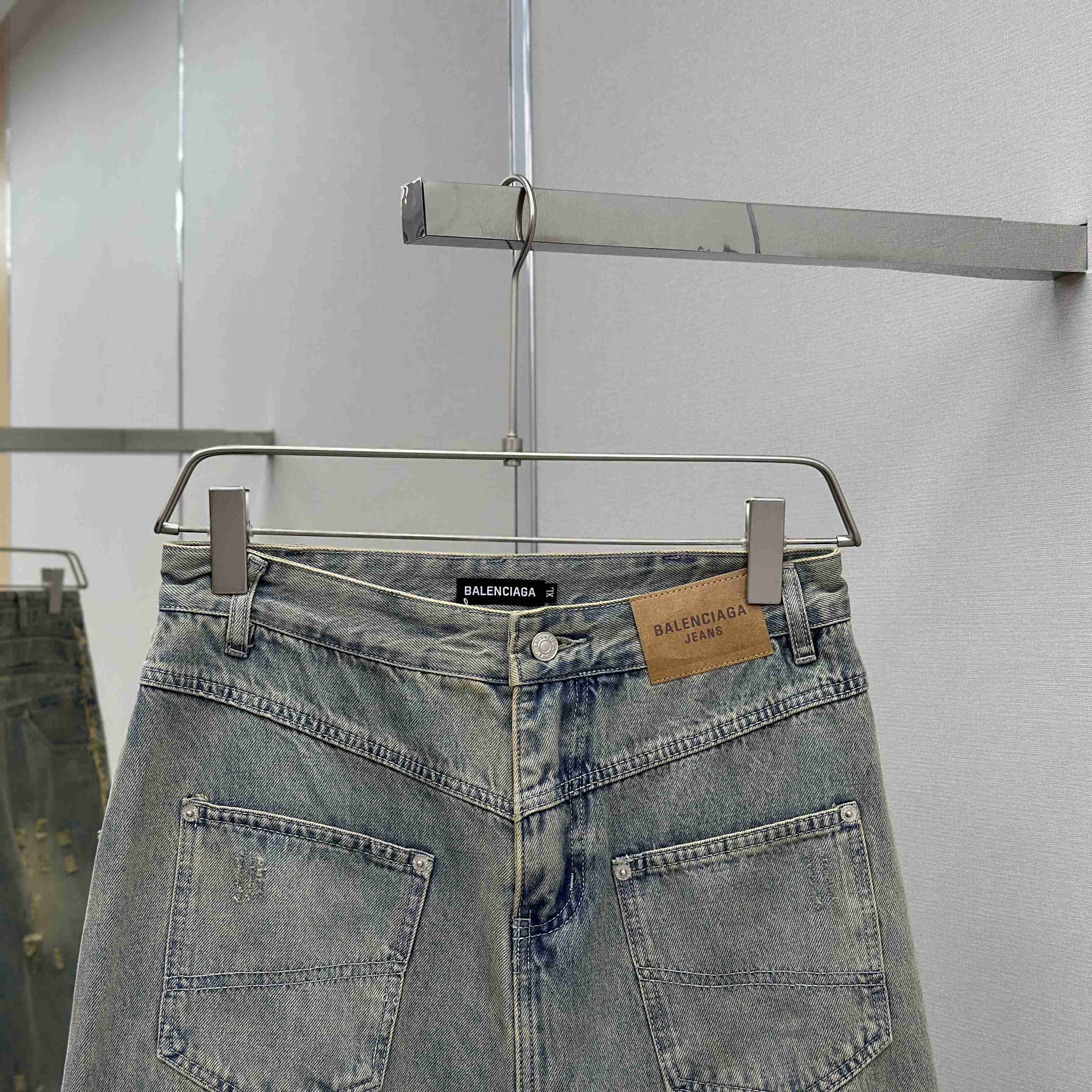 Balenciaga Baggy Pants  - DesignerGu