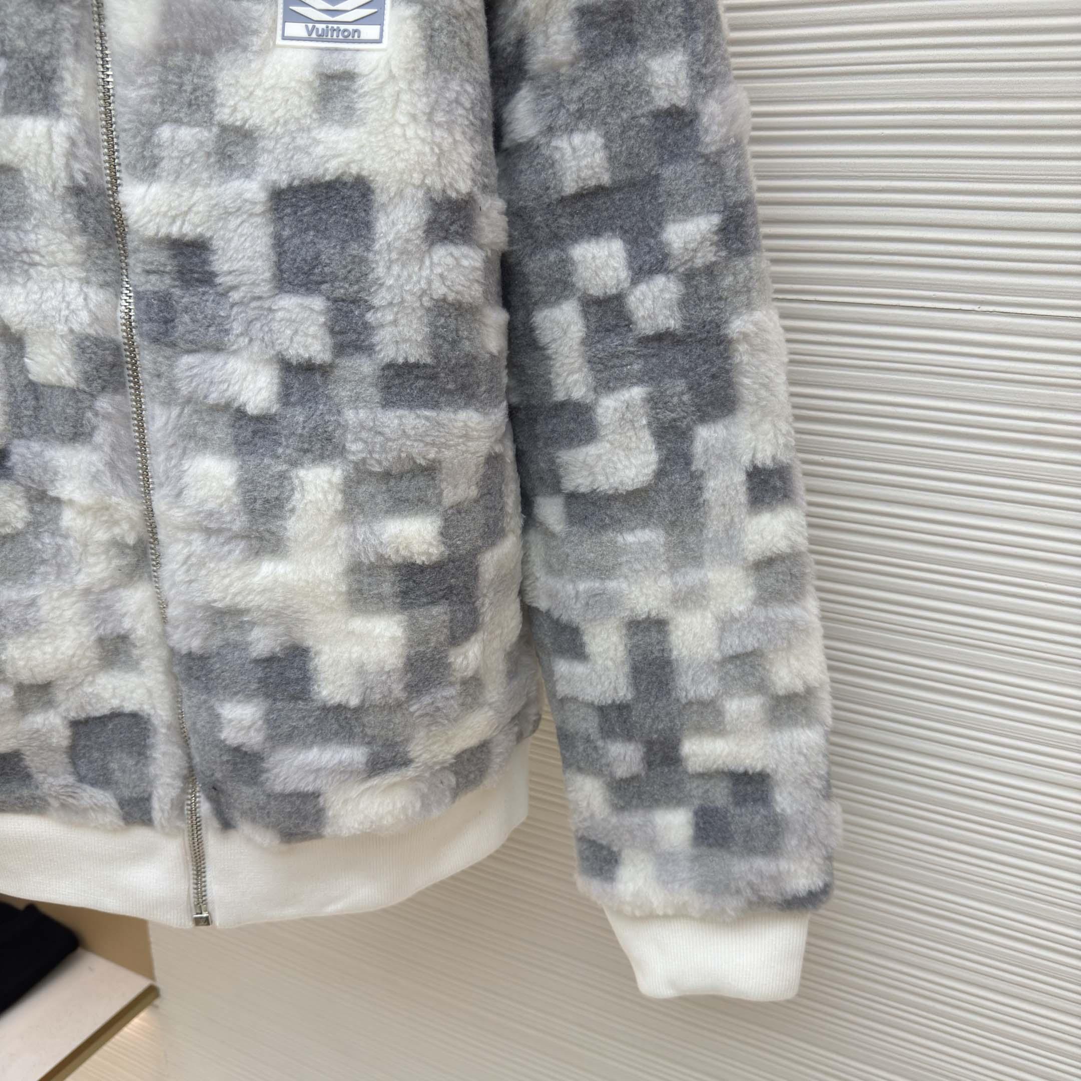 Louis Vuitton Fleece Blouson   1AGK16 - DesignerGu