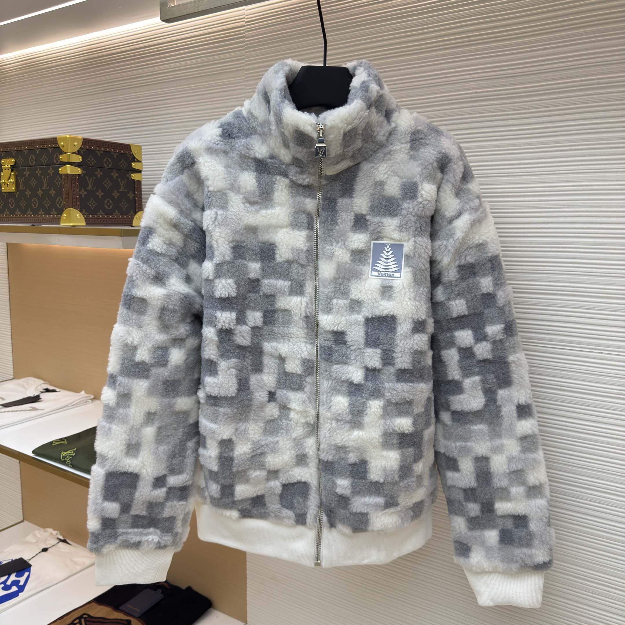 Louis Vuitton Fleece Blouson   1AGK16 - DesignerGu