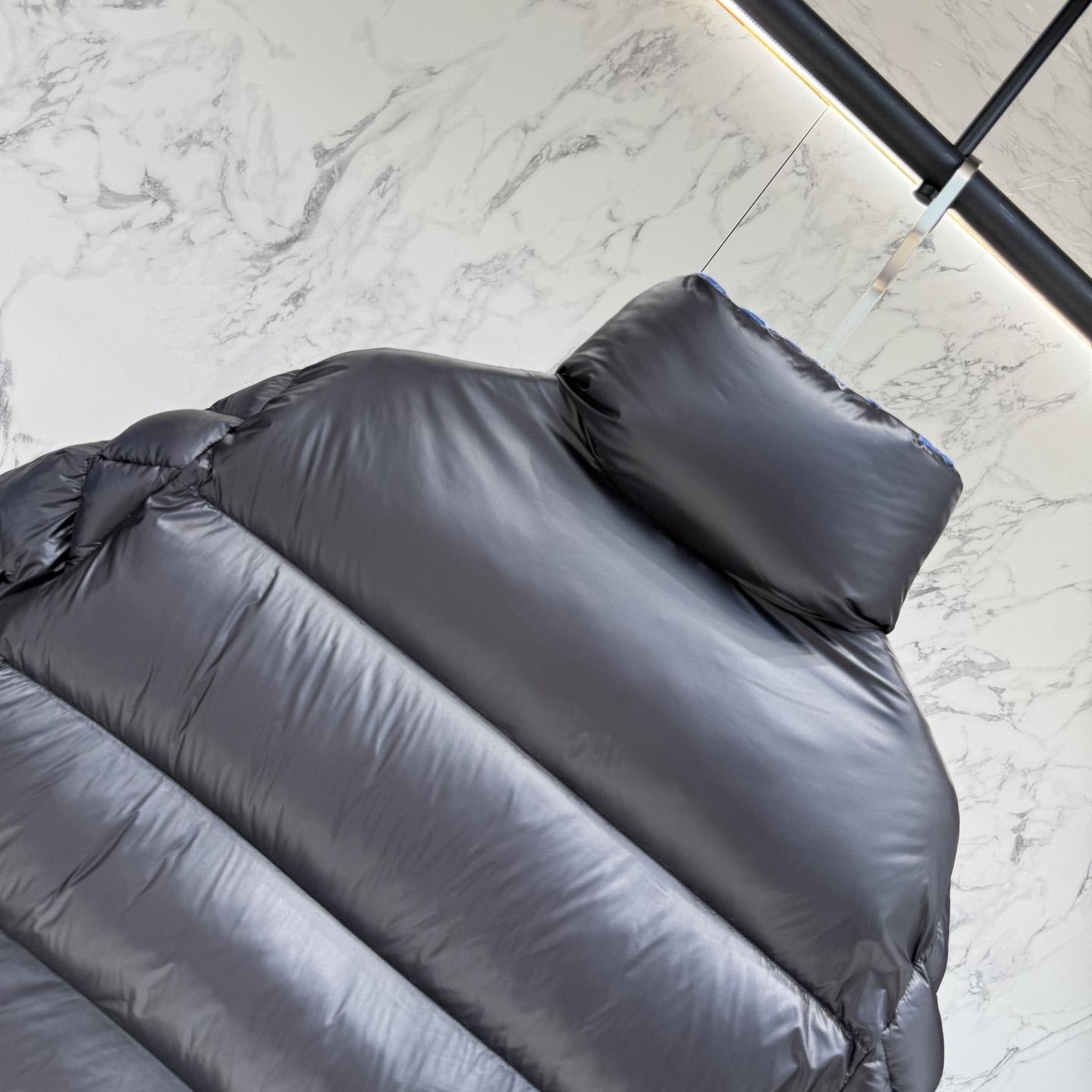 Moncler Tripiti Short Down Jacket - DesignerGu