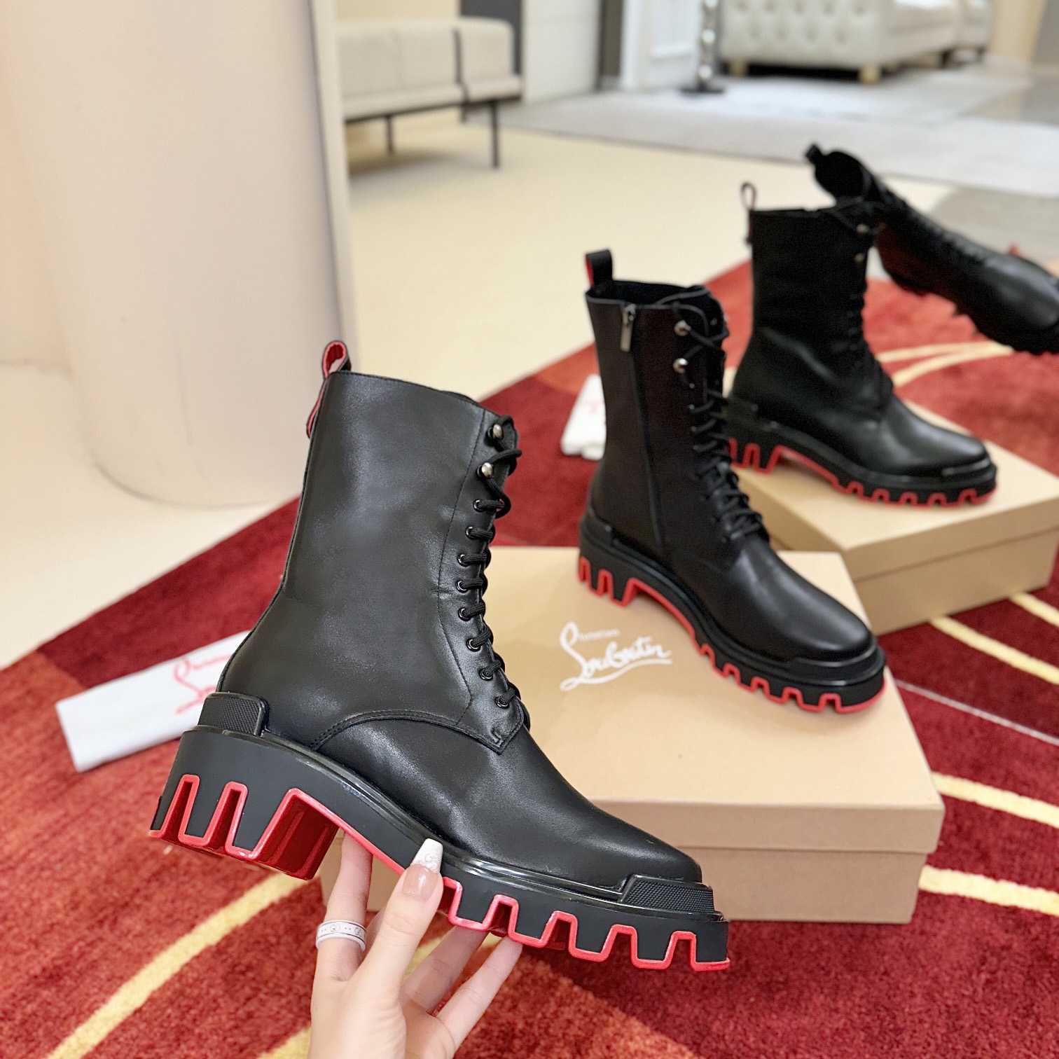 Christian Louboutin Dune Trott Alta Low Boots - DesignerGu