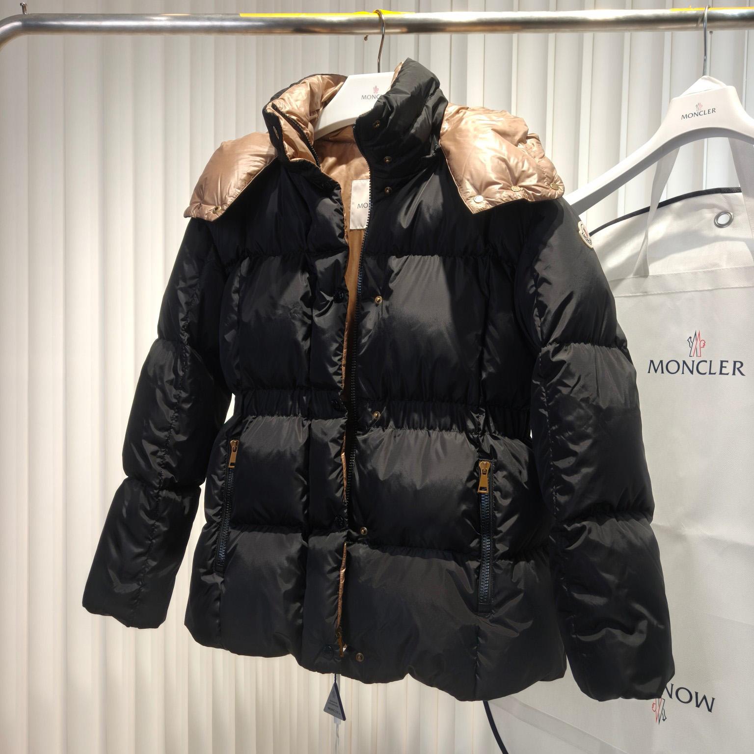 Moncler Agneux Square-Quilted Hooded Short Down Jacket - DesignerGu
