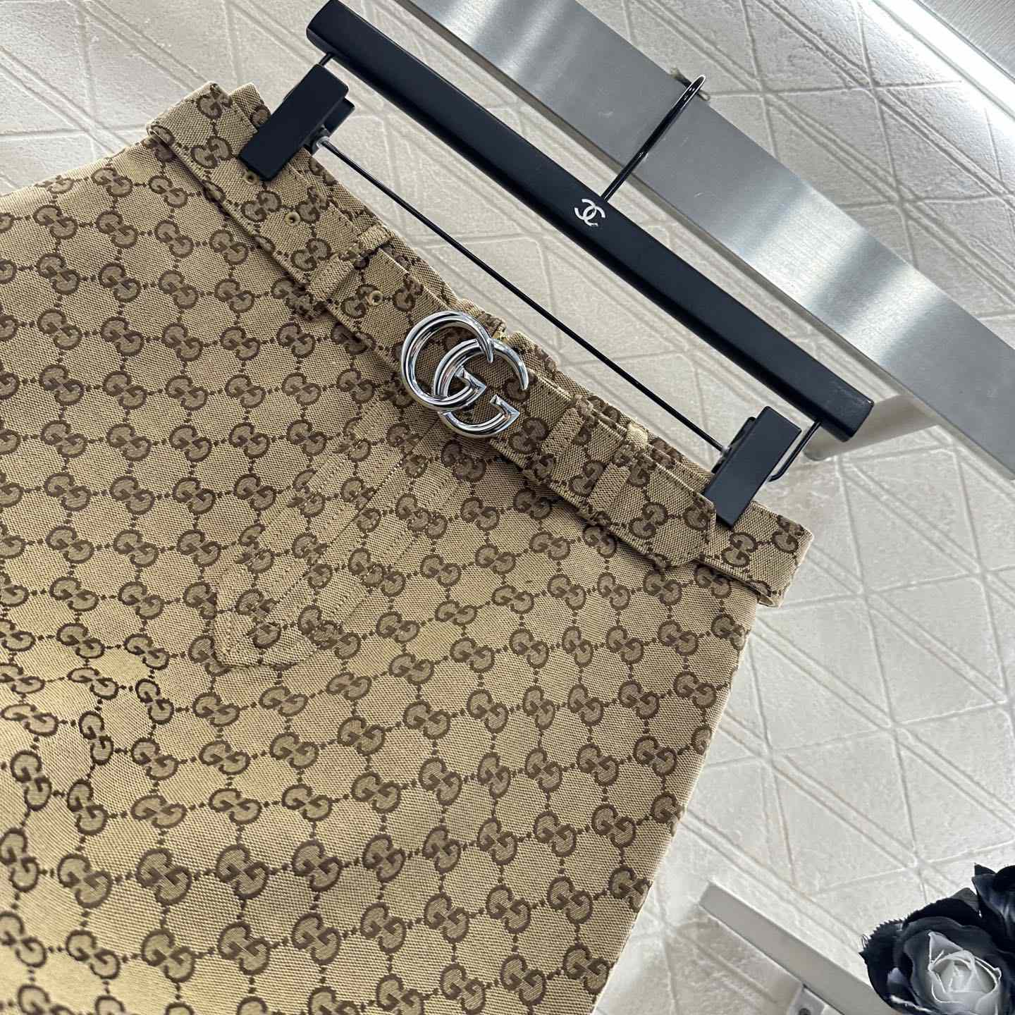 Gucci Skirt - DesignerGu