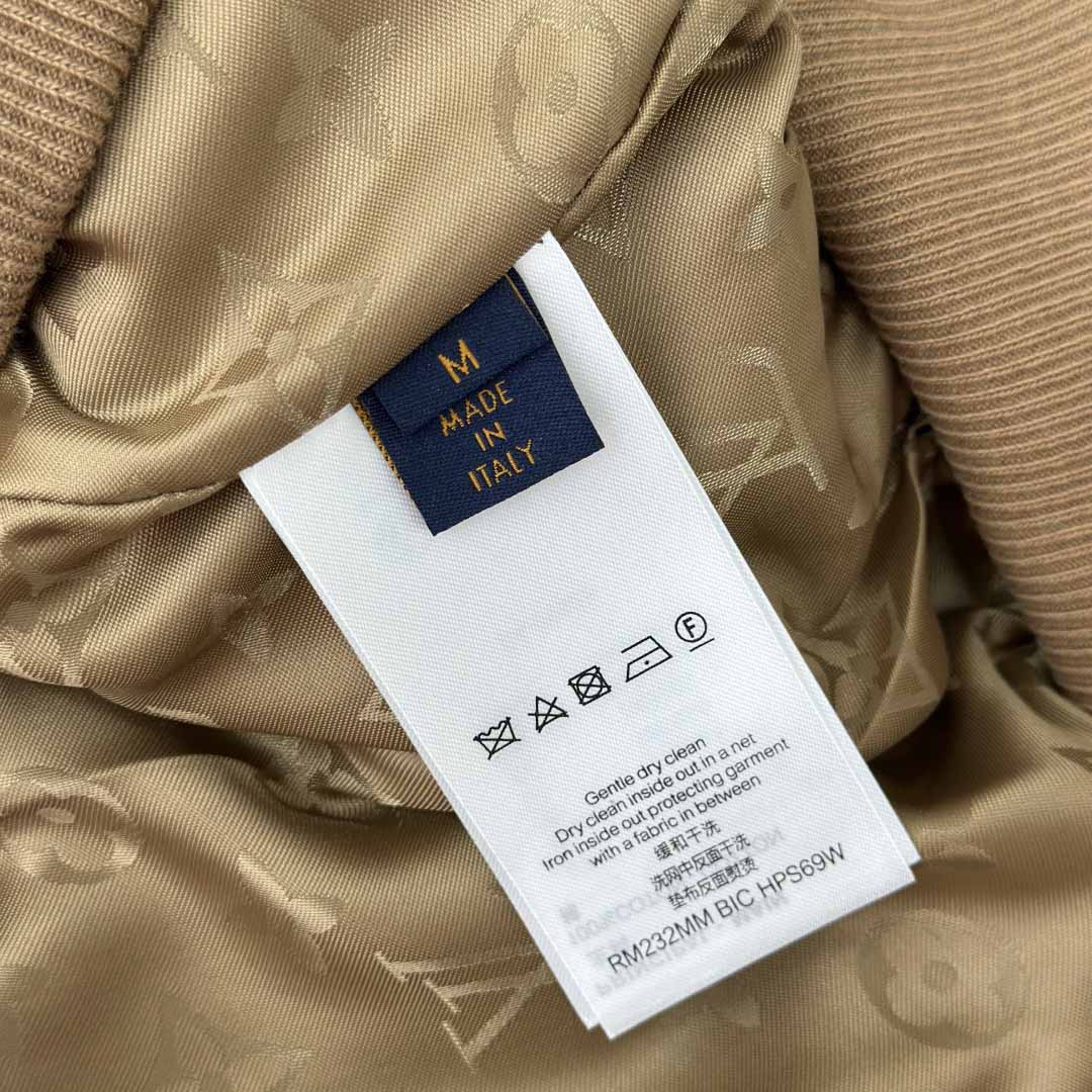 Louis Vuitton Leather Patch Fleece Blouson   1AFXTM - DesignerGu