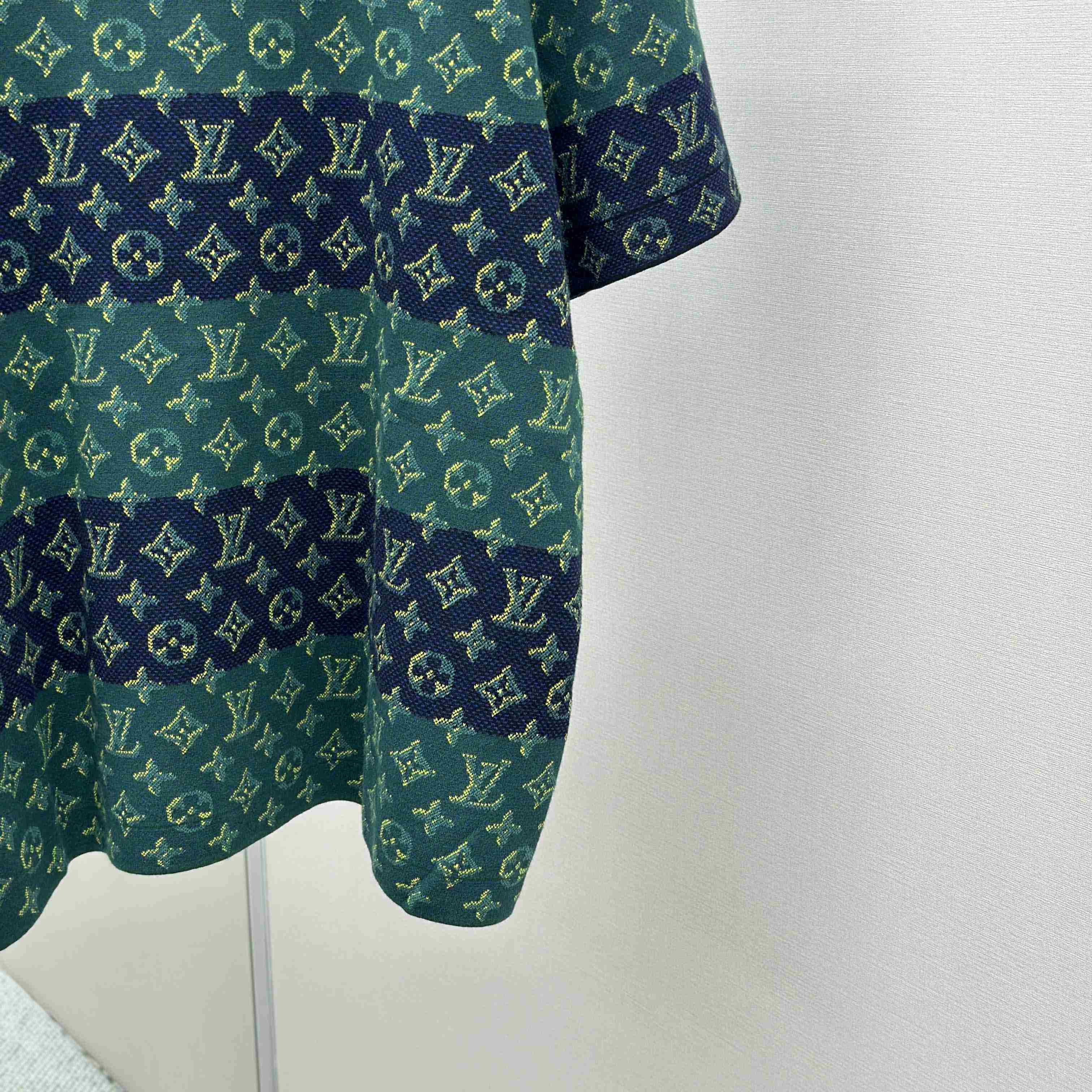 Louis Vuitton Monogram Short-Sleeved Crewneck   1AIJZT - DesignerGu