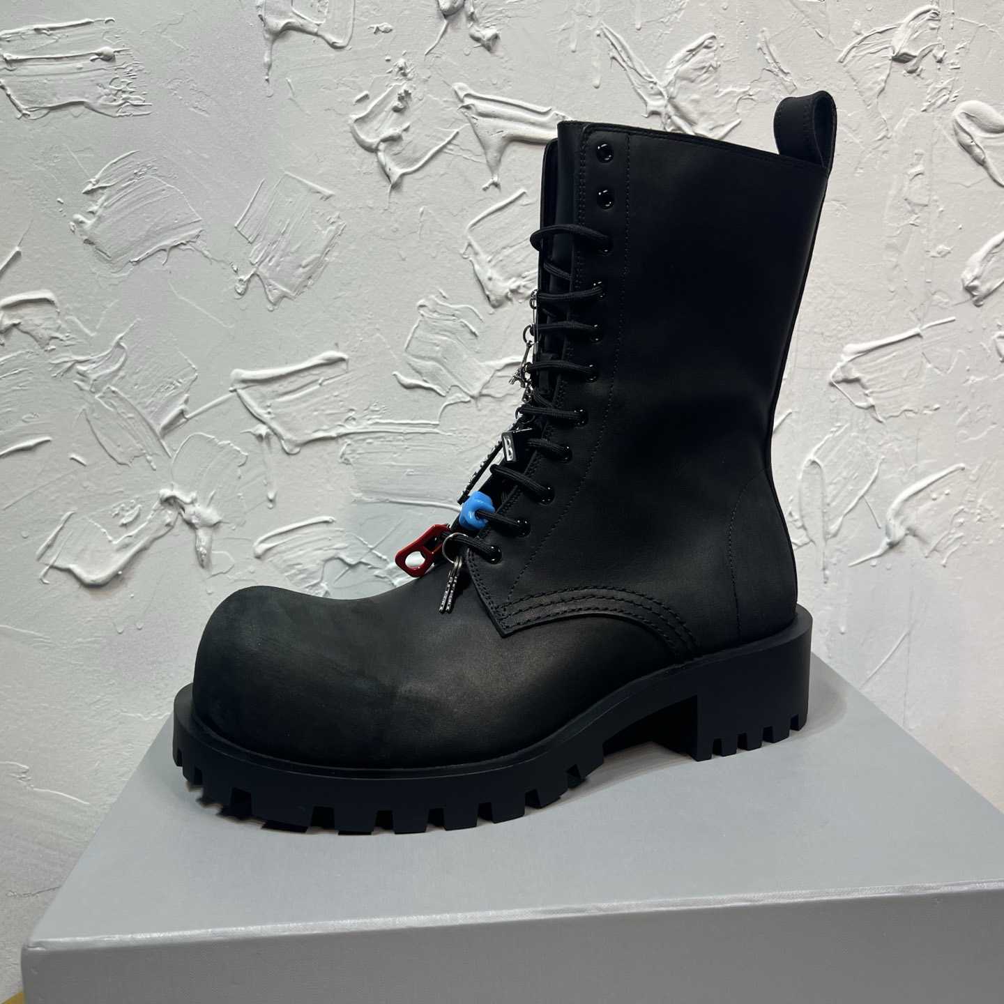 Balenciaga Hummer Lace-Up Bootie In Black - DesignerGu