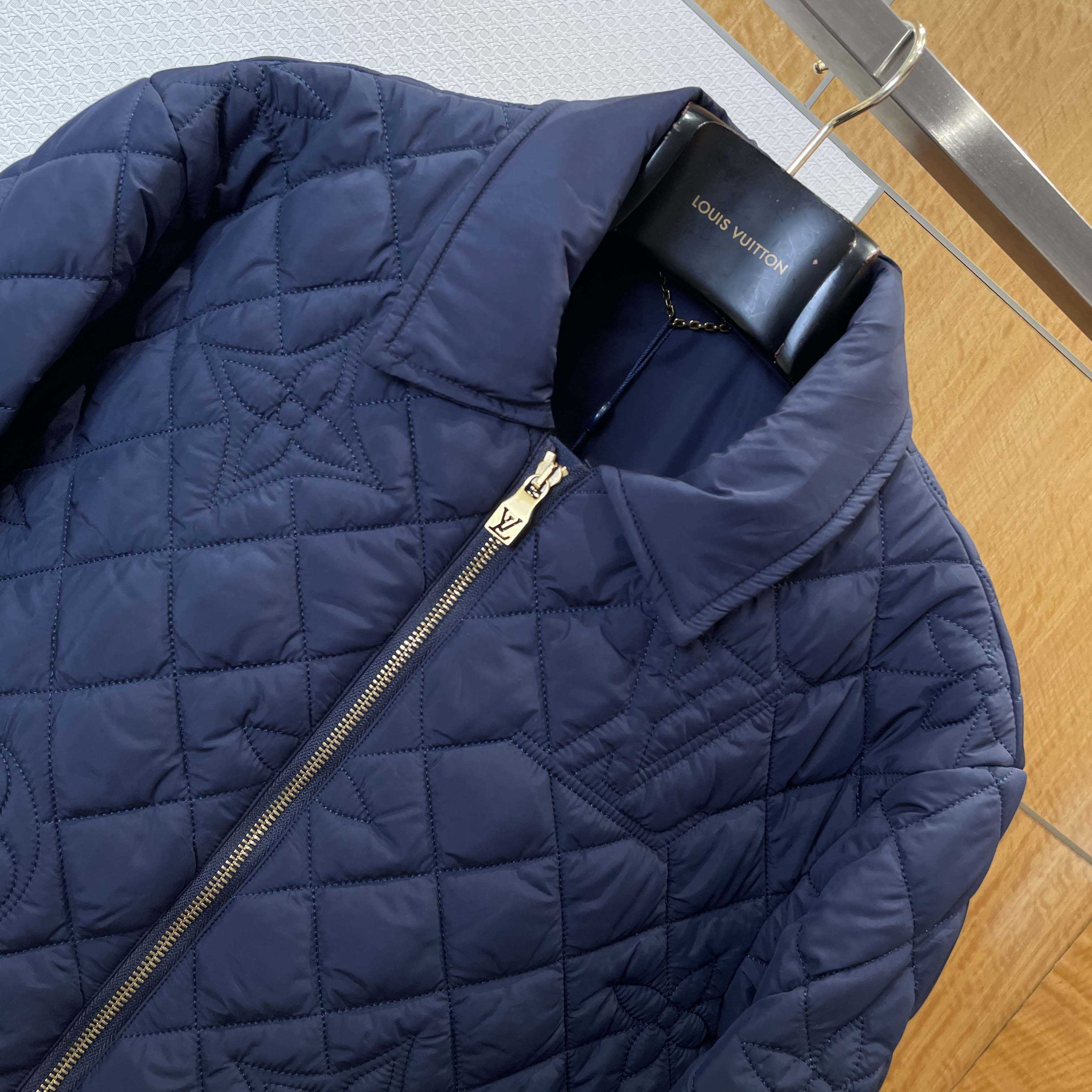 Louis Vuitton Quilted Monogram Overshirt   1AIJRH - DesignerGu