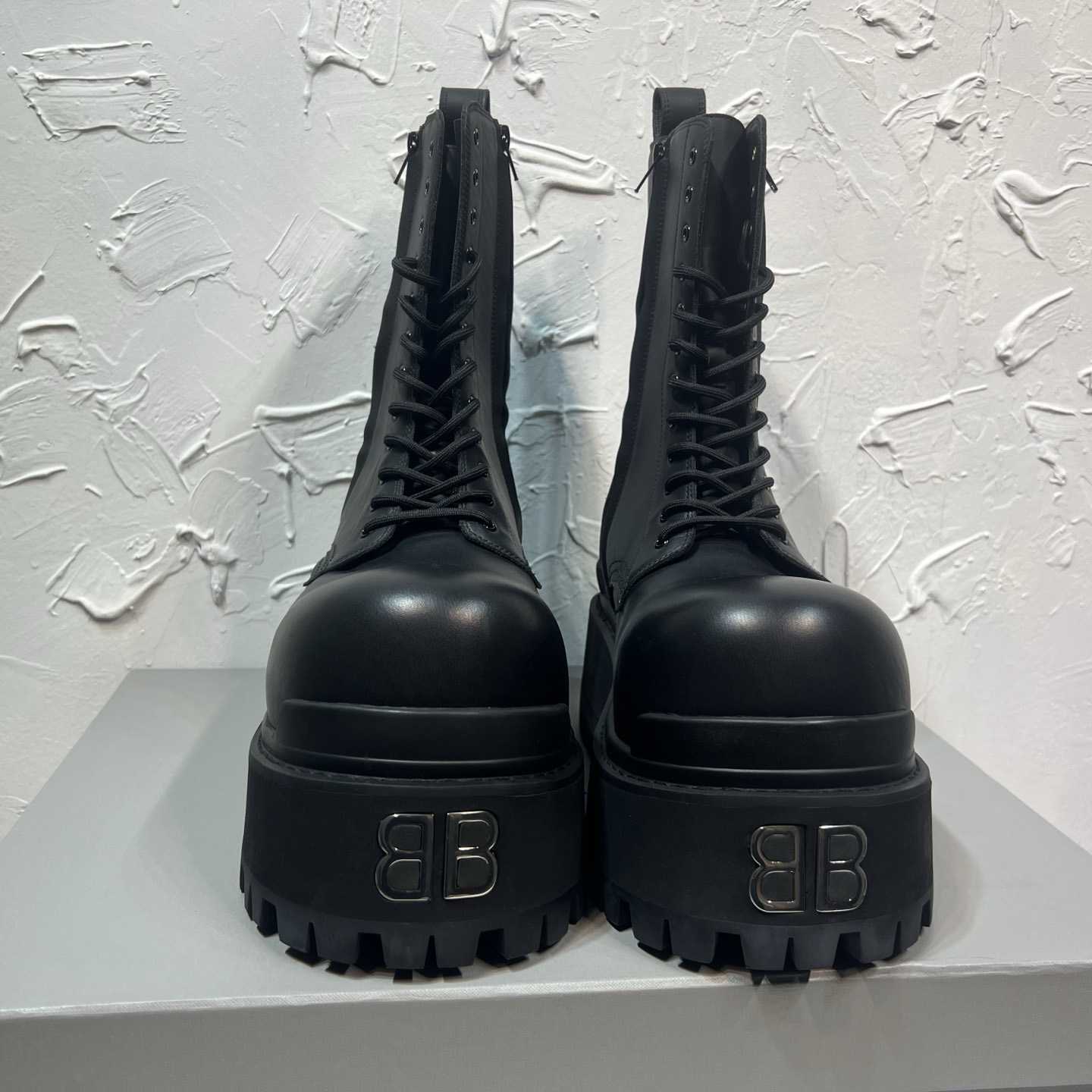 Balenciaga Strike Platform Bootie In Black - DesignerGu