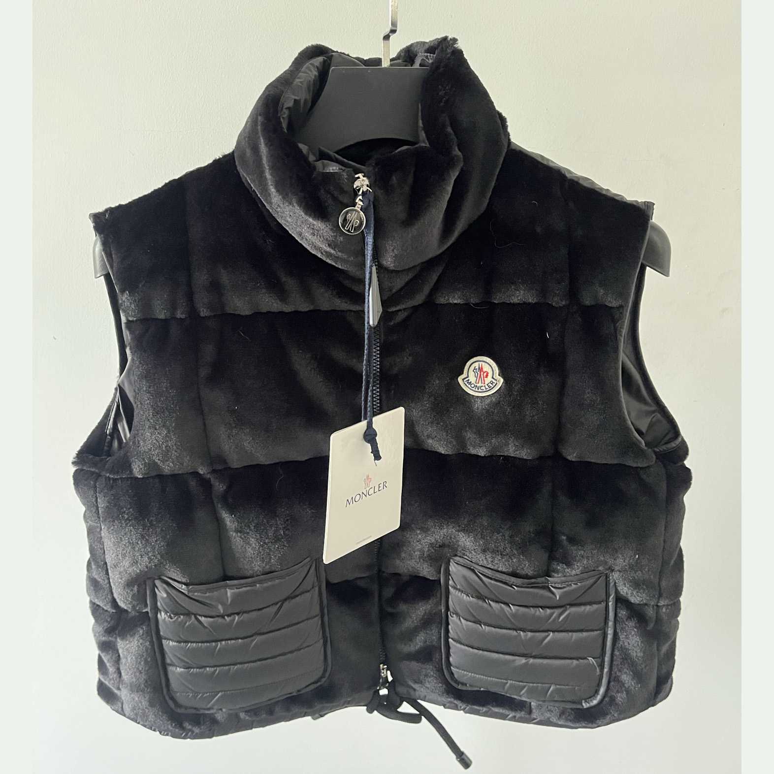 Moncler Arques Fleece-texture Gilet - DesignerGu