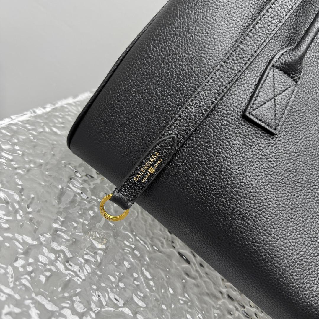 Balenciaga Carrie Carry All Bag In Black - DesignerGu