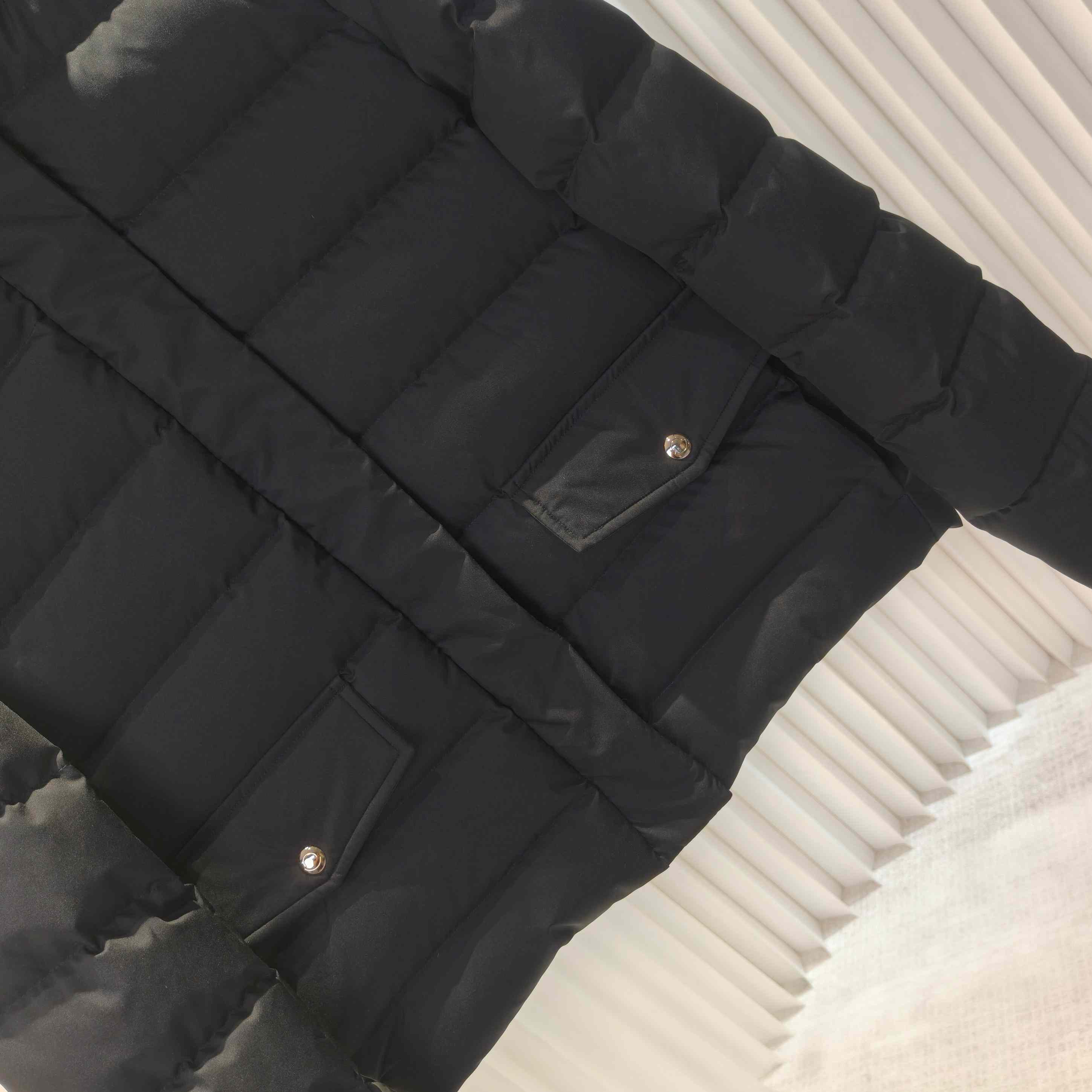 Moncler Bessettes Short Down Jacket - DesignerGu