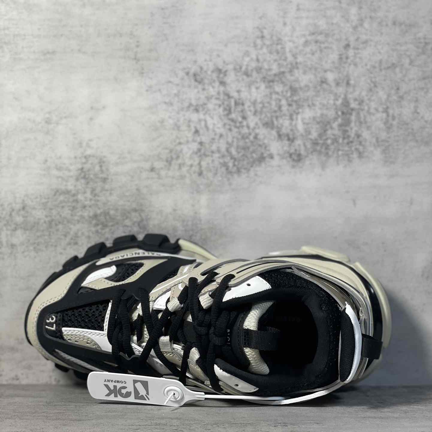 Balenciaga Track Sneaker In Beige And Black Mesh And Nylon - DesignerGu