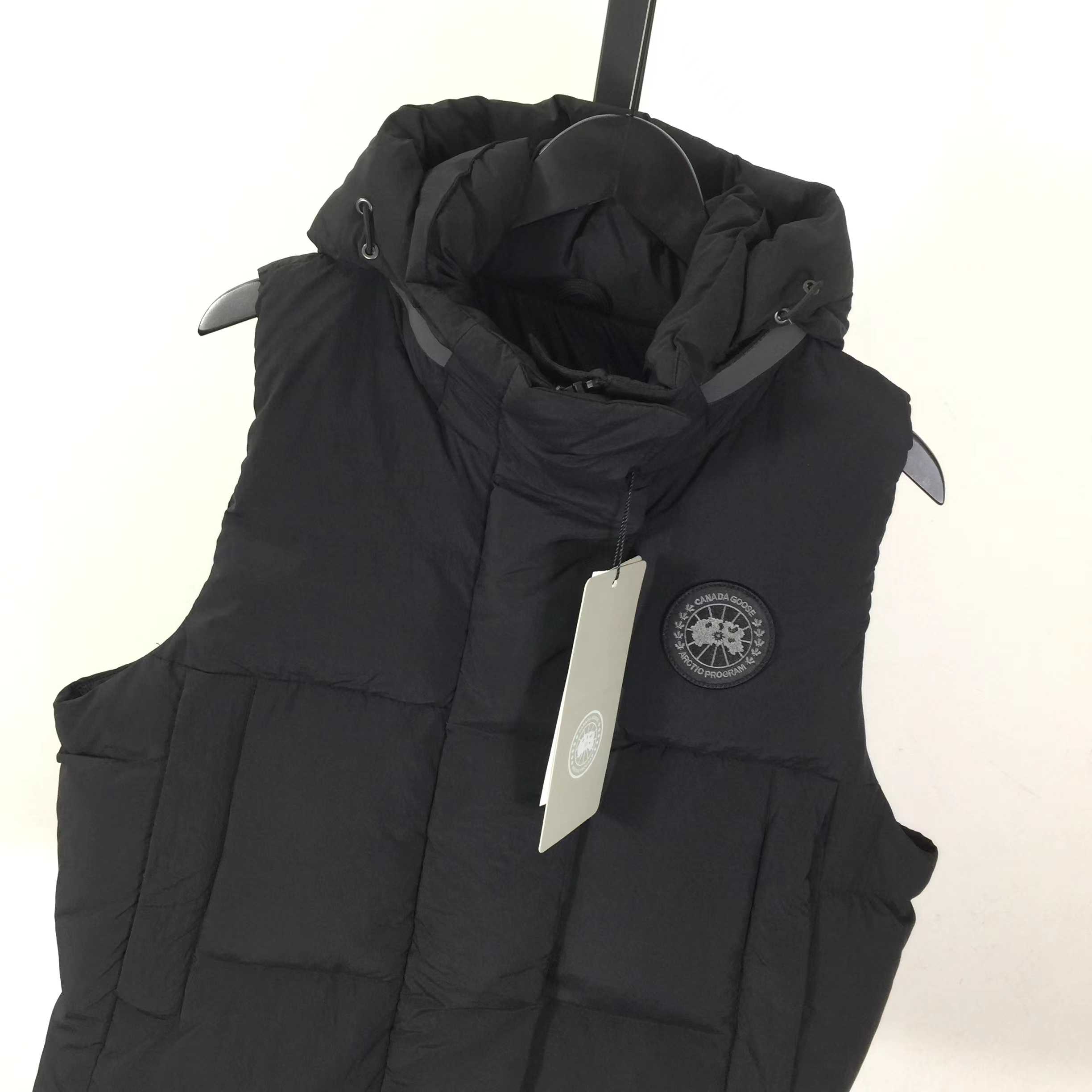 Canada Goose Junction Puffer Vest  - DesignerGu