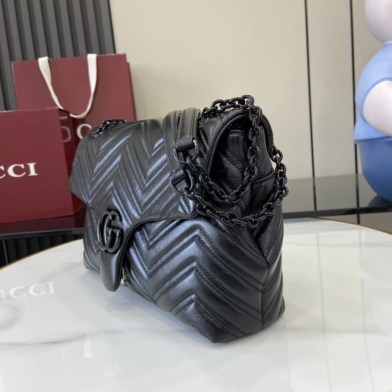 Gucci GG Marmont Medium Shoulder Bag - DesignerGu