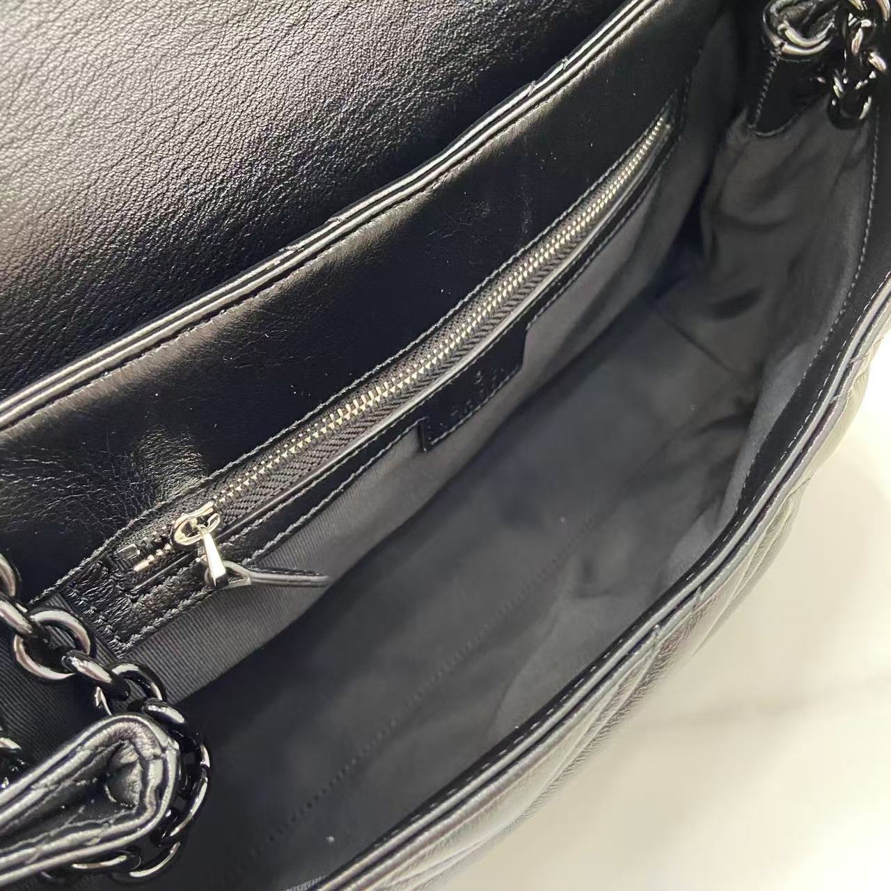 Gucci GG Marmont Medium Shoulder Bag - DesignerGu