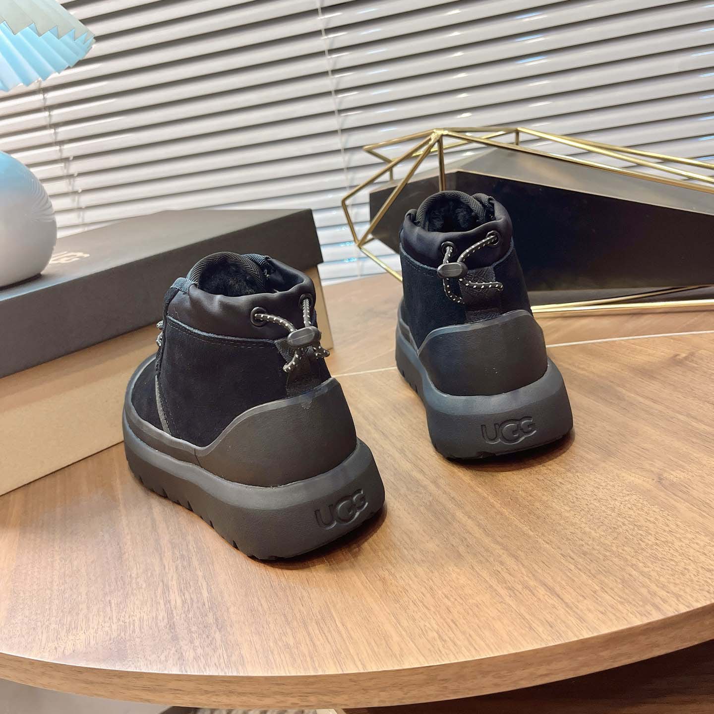 UGG Neumel Weather Hybrid Chukka - DesignerGu