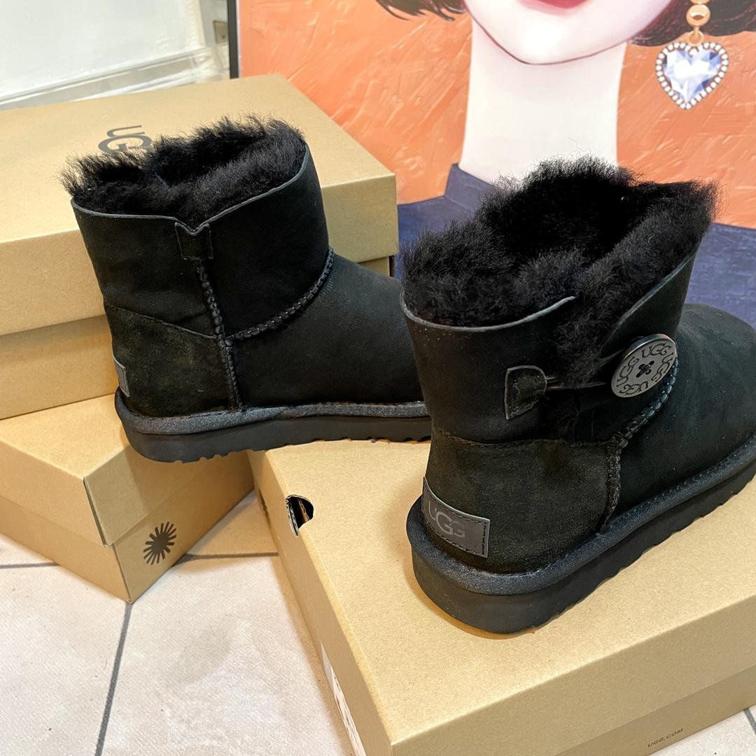 Ugg Boots - DesignerGu