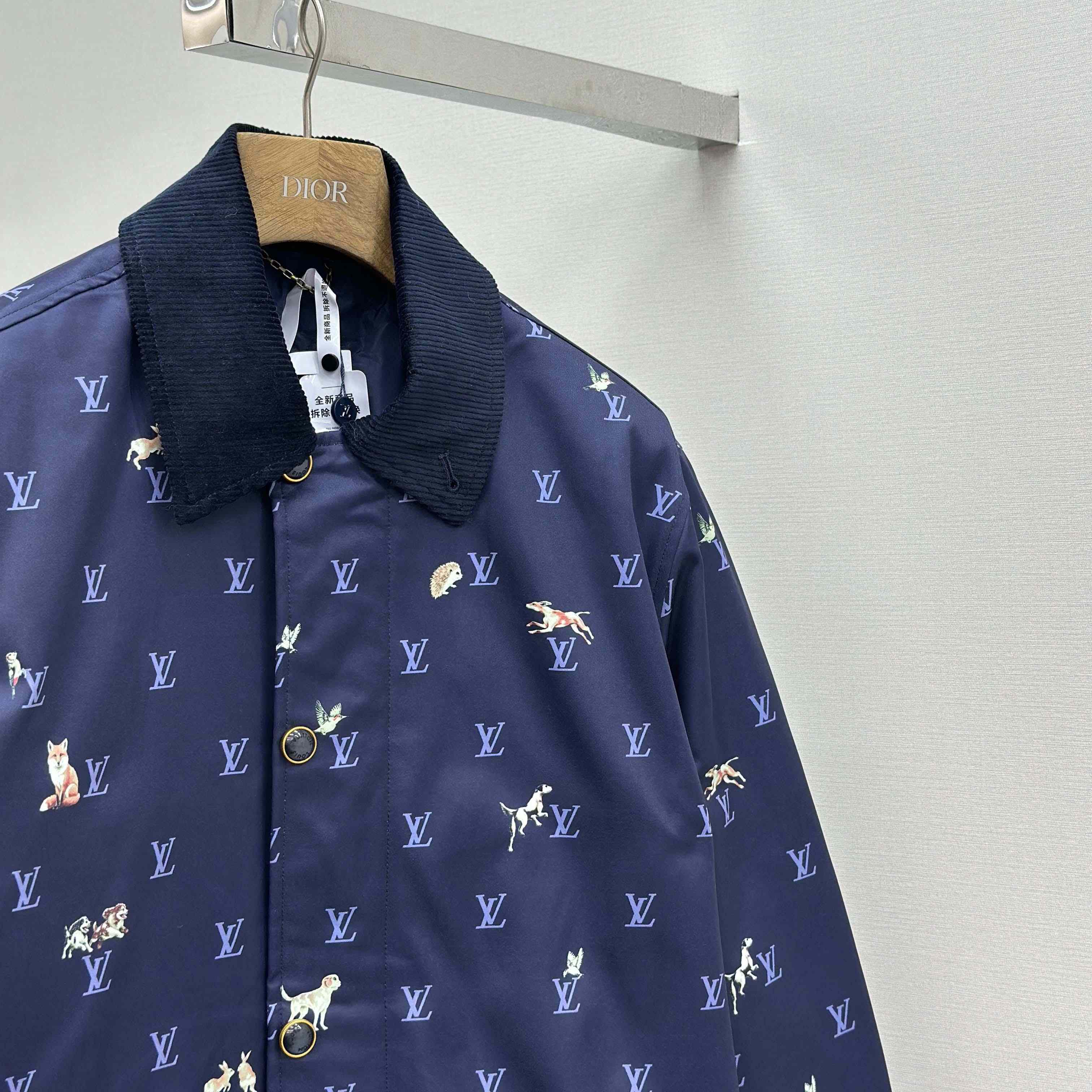 Louis Vuitton LV Blason Padded Jacket   1AJBFR - DesignerGu