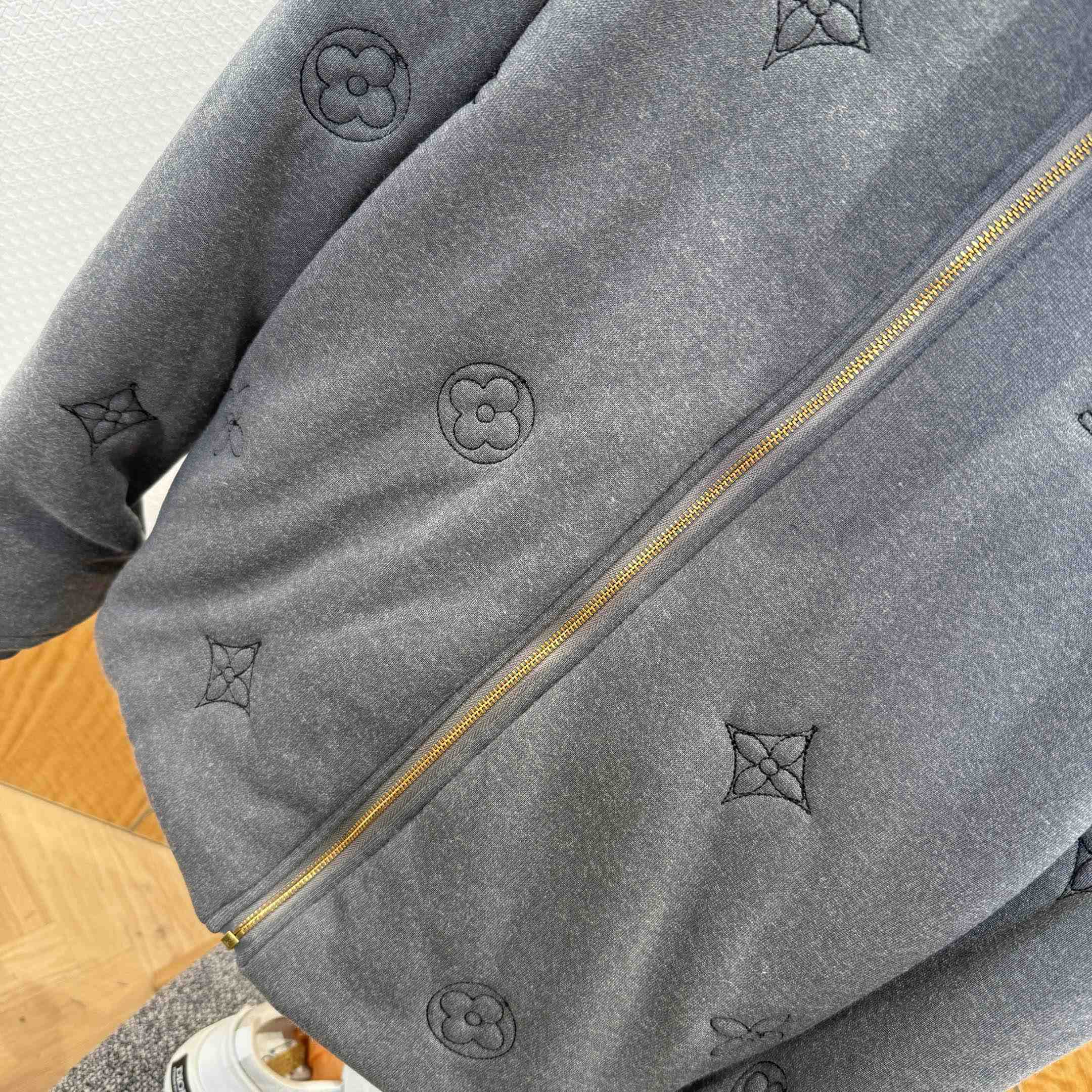 Louis Vuitton Elegant Monogram Knitted Down Blouson  1AJBWO - DesignerGu