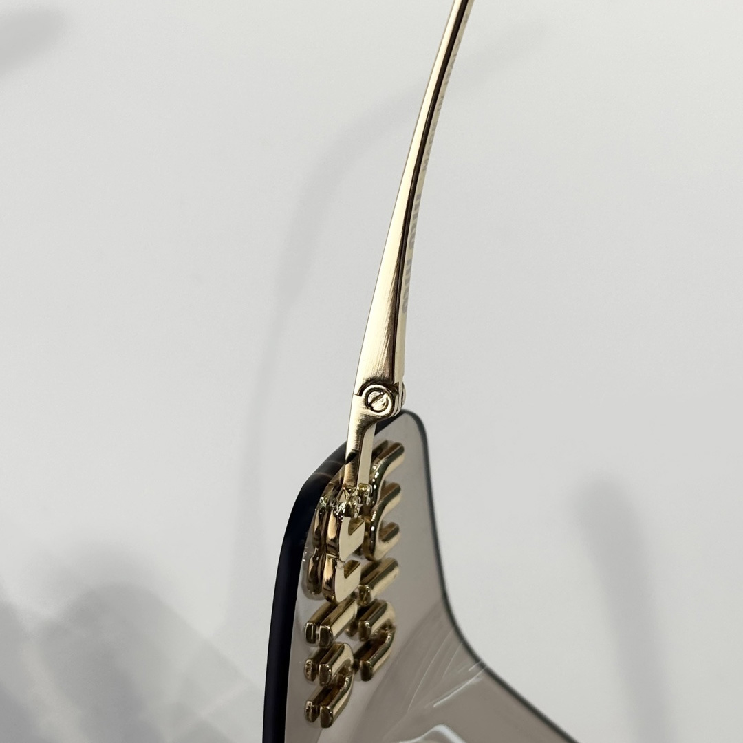 Miu Miu OMU B53S Sunglasses - DesignerGu