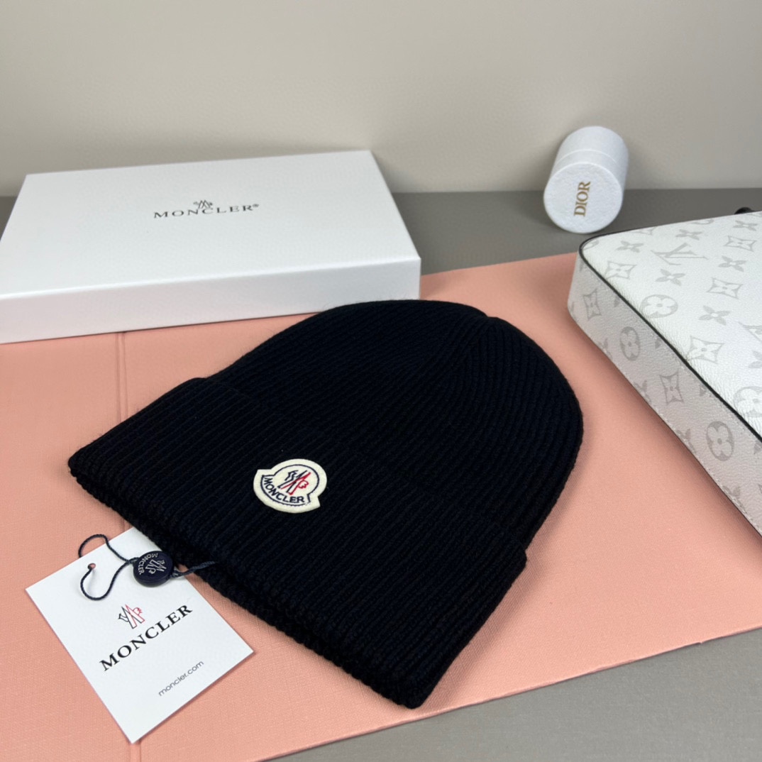 Moncler Beanie  - DesignerGu