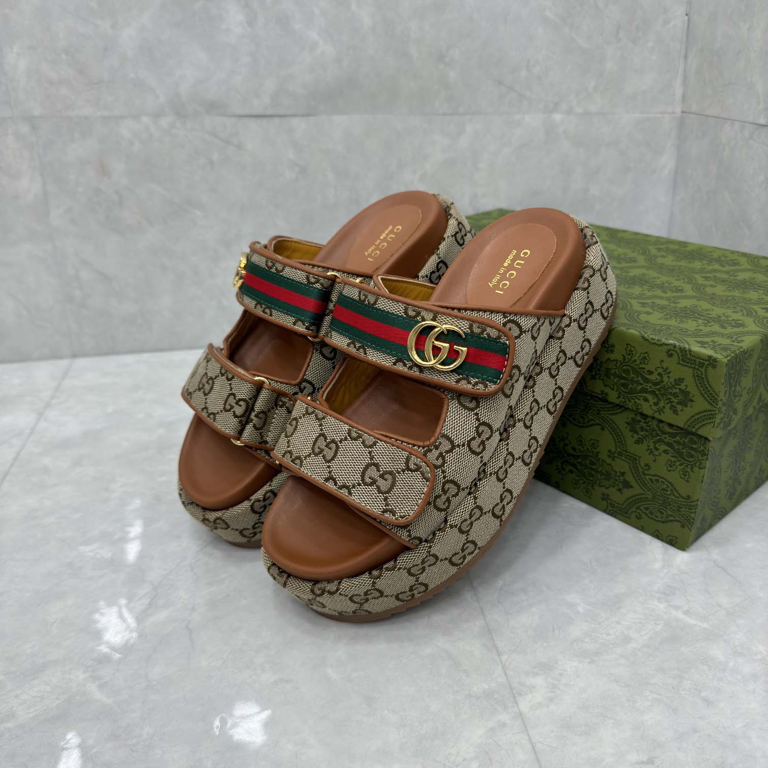 Gucci Platform GG Canvas Slides - DesignerGu