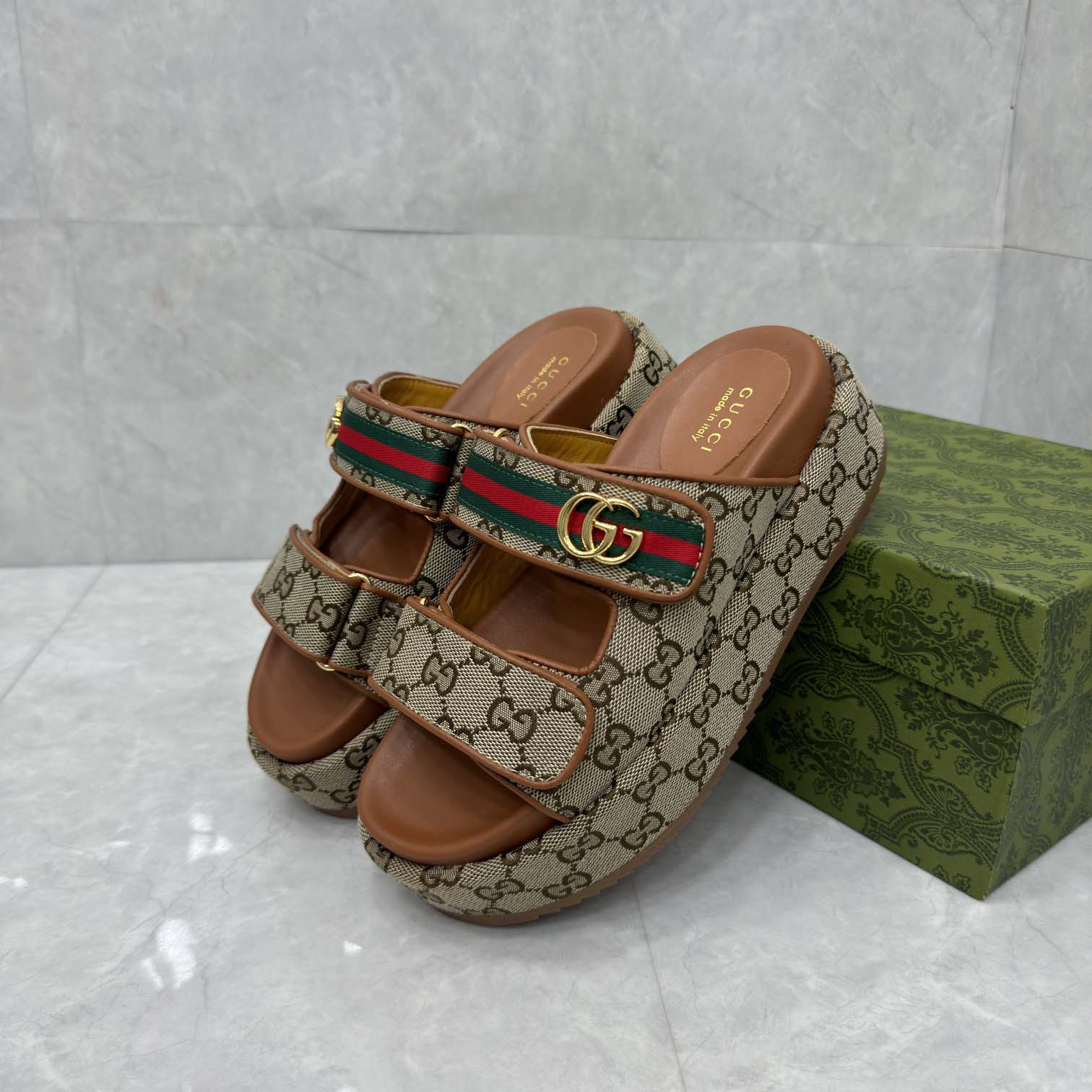 Gucci Platform GG Canvas Slides - DesignerGu