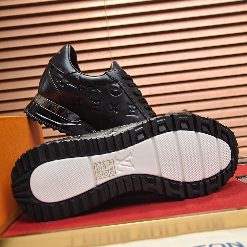 Louis Vuitton Sneaker        - DesignerGu