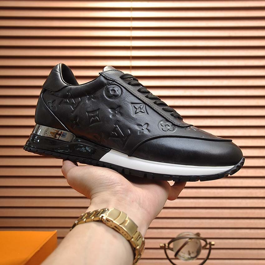 Louis Vuitton Sneaker        - DesignerGu