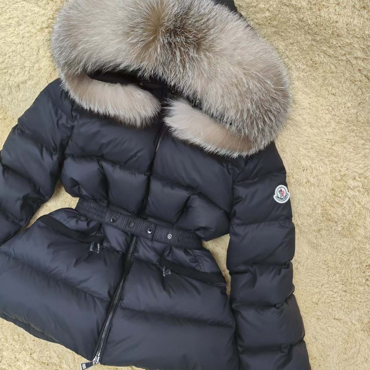 Moncler Boed Hooded Shearling-Trimmed Short Down Jacket - DesignerGu
