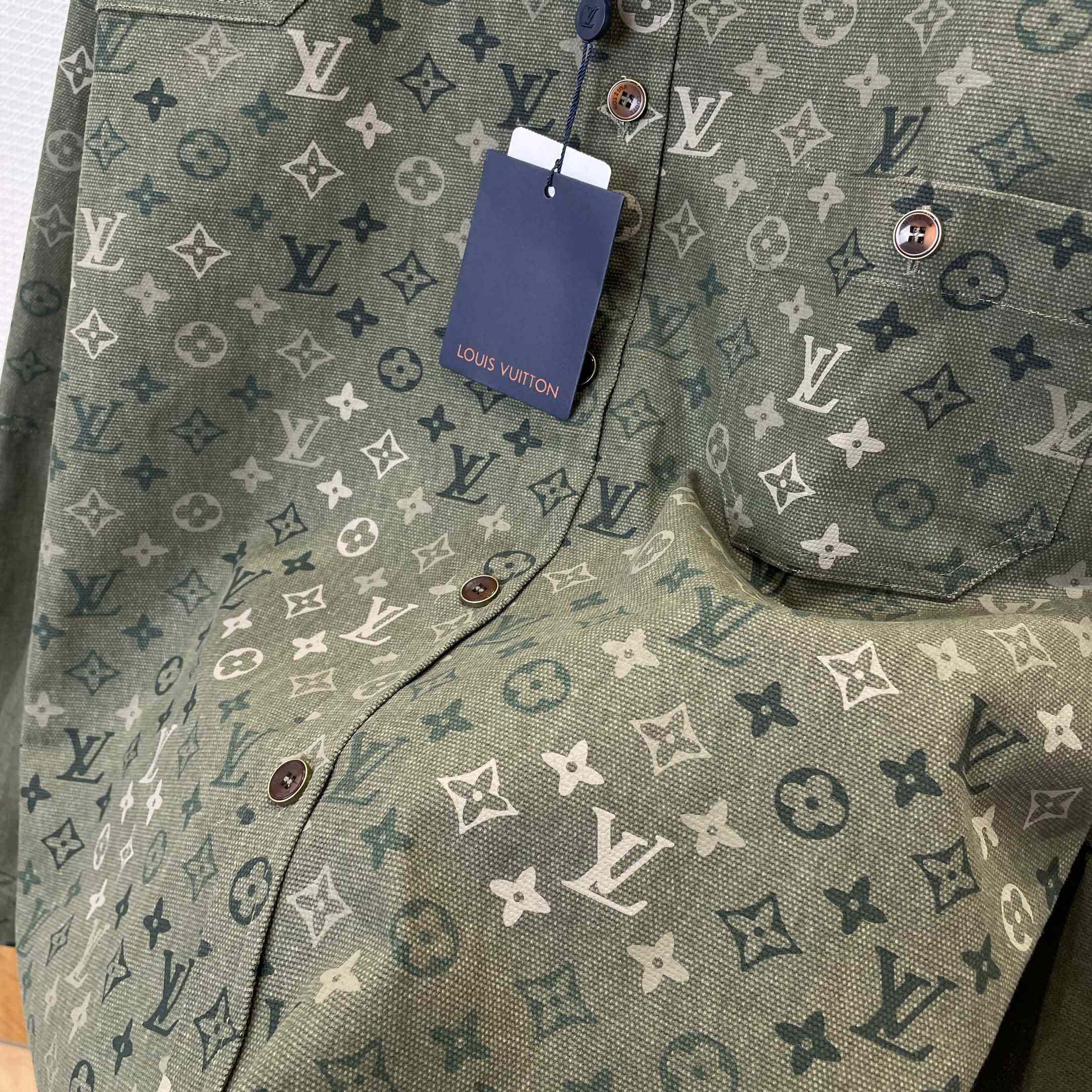 Louis Vuitton Monogram Workwear Overshirt  1AJC47 - DesignerGu