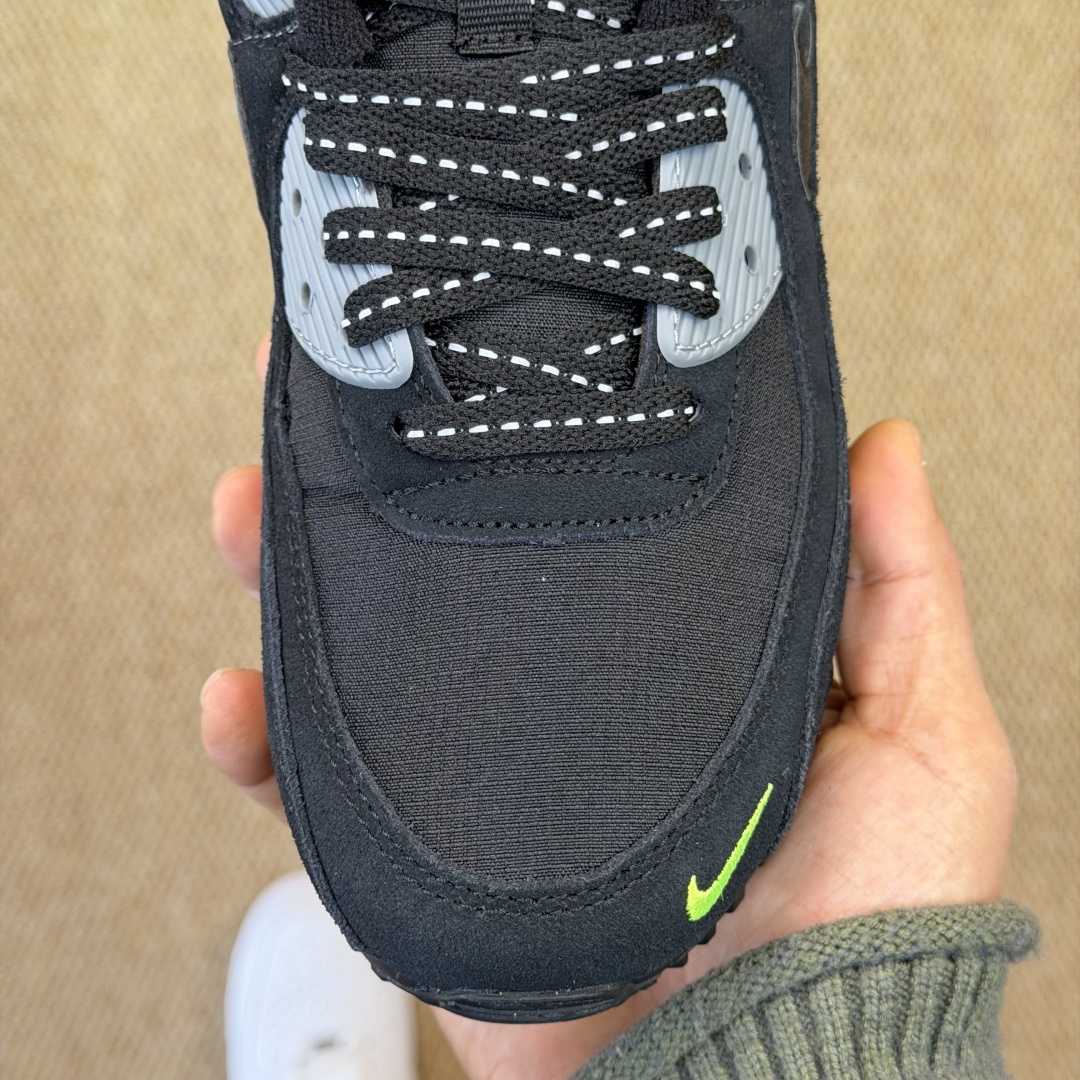 Nike Air Max 90 Sneakers     FZ7186-100 - DesignerGu