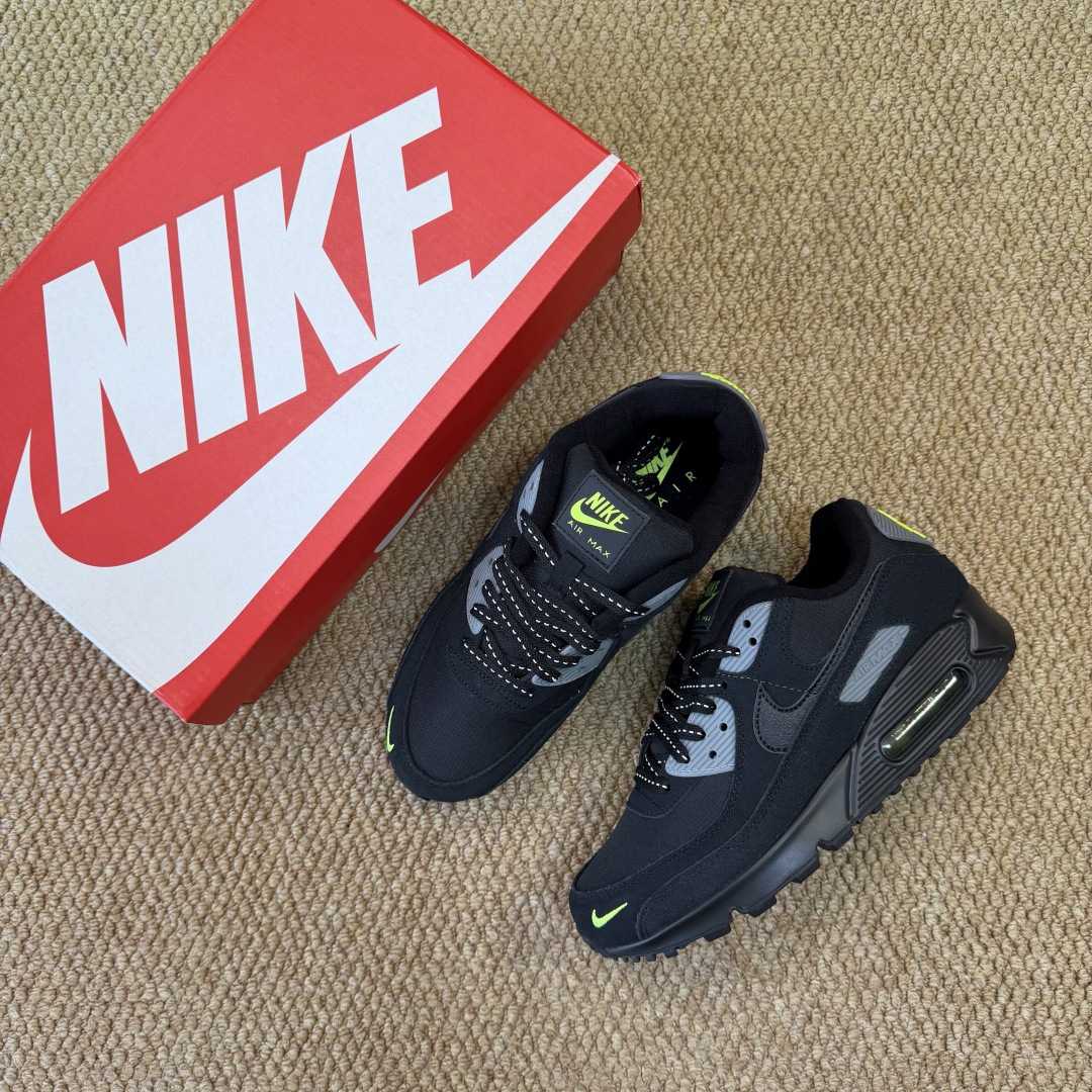 Nike Air Max 90 Sneakers     FZ7186-100 - DesignerGu
