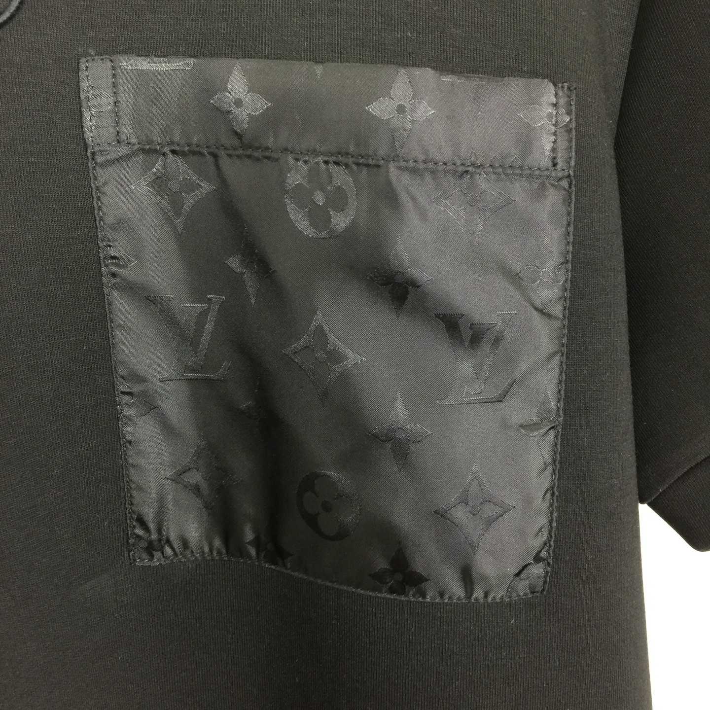 Louis Vuitton Cotton T-Shirt  - DesignerGu