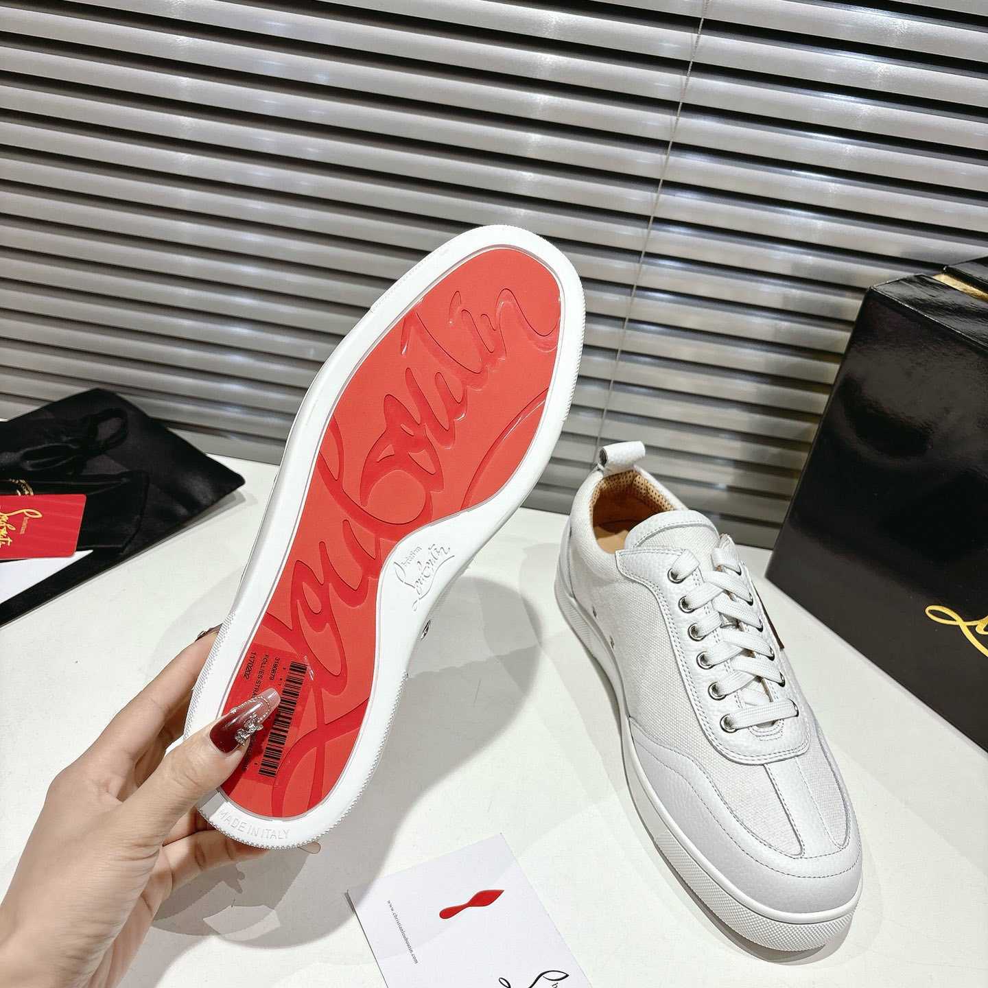 Christian Louboutin Retero Sneakers - DesignerGu