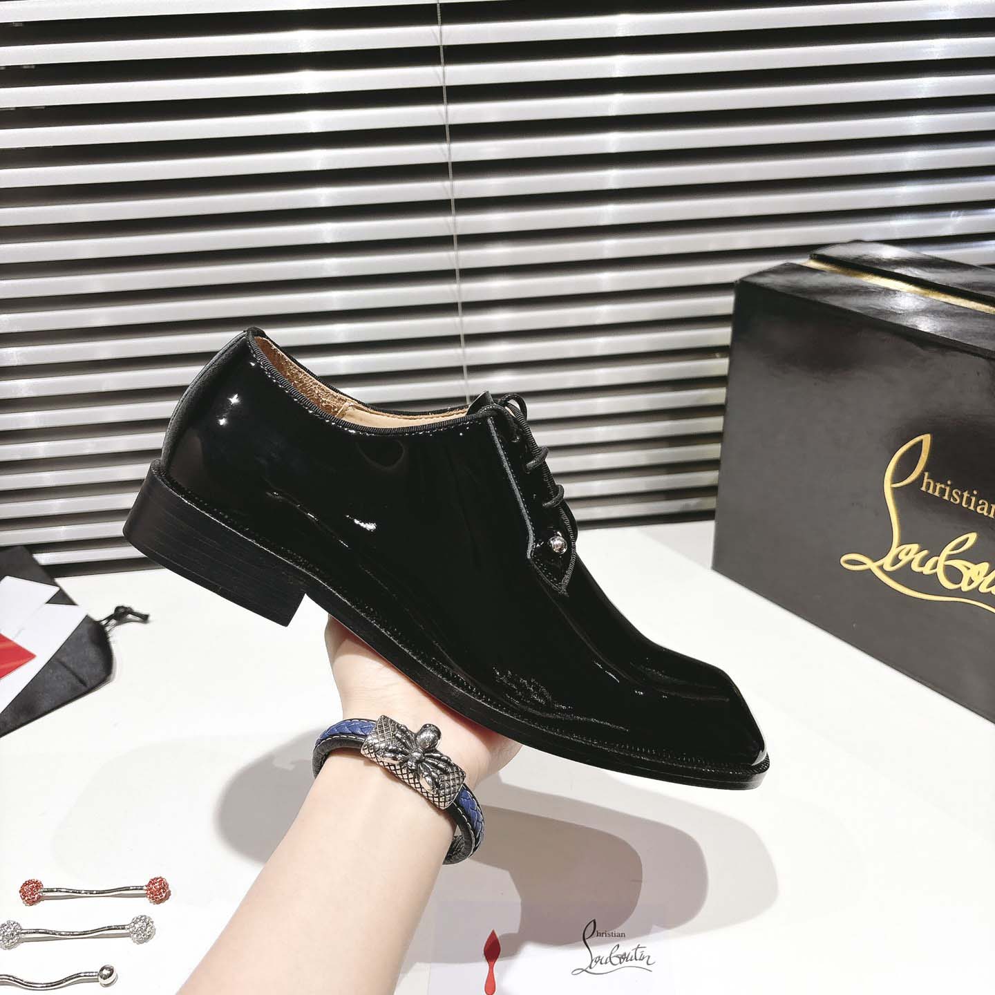 Christian Louboutin Chambeliss Derbies - Patent calf leather - DesignerGu