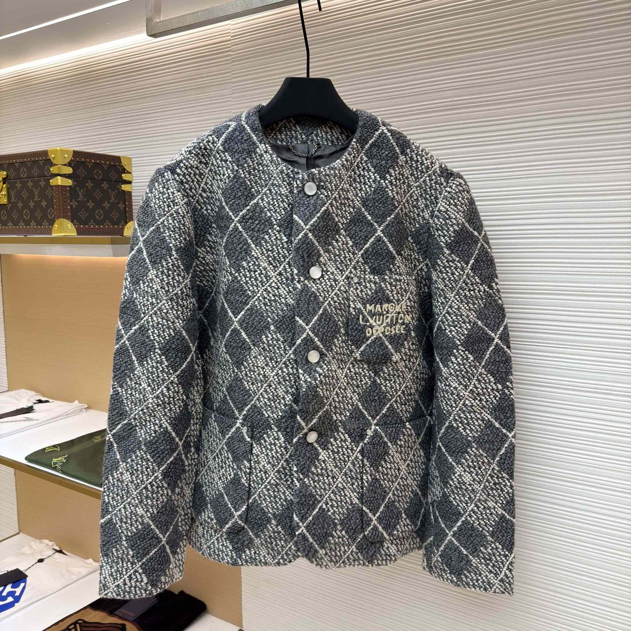 Louis Vuitton Chic Collarless Wool Jacket - DesignerGu