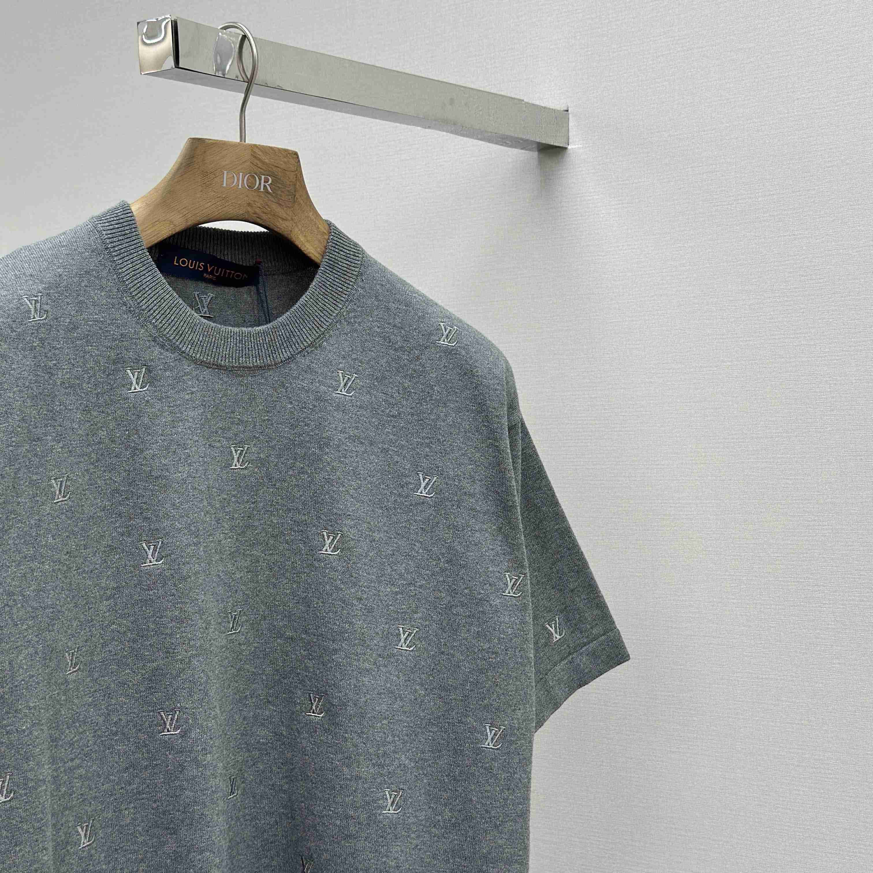 Louis Vuitton LV Blason Embroidered Short-Sleeved Crewneck - DesignerGu