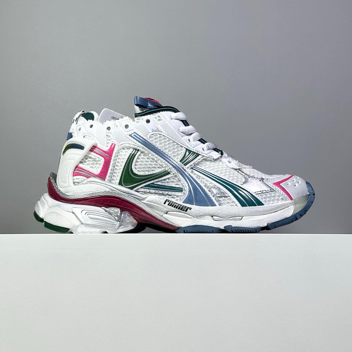 Balenciaga Runner Sneaker In White - DesignerGu