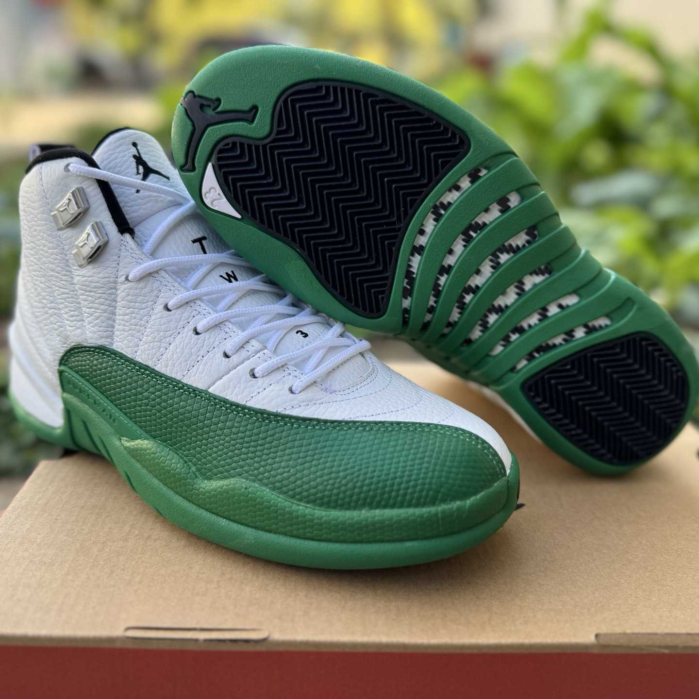 Jordan Air Jordan 12 Bucks   CT8013-103 - DesignerGu