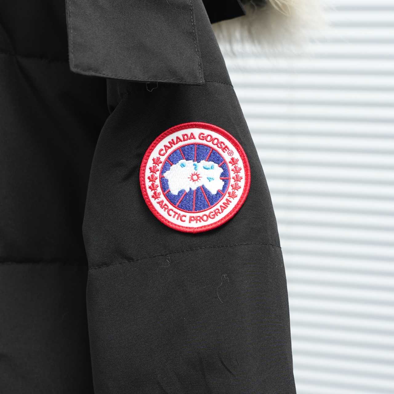 Canada Goose Chelsea Parka - DesignerGu