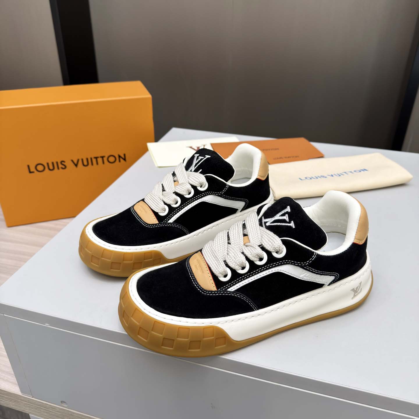 Louis Vuitton LV Tilted Sneaker  - DesignerGu